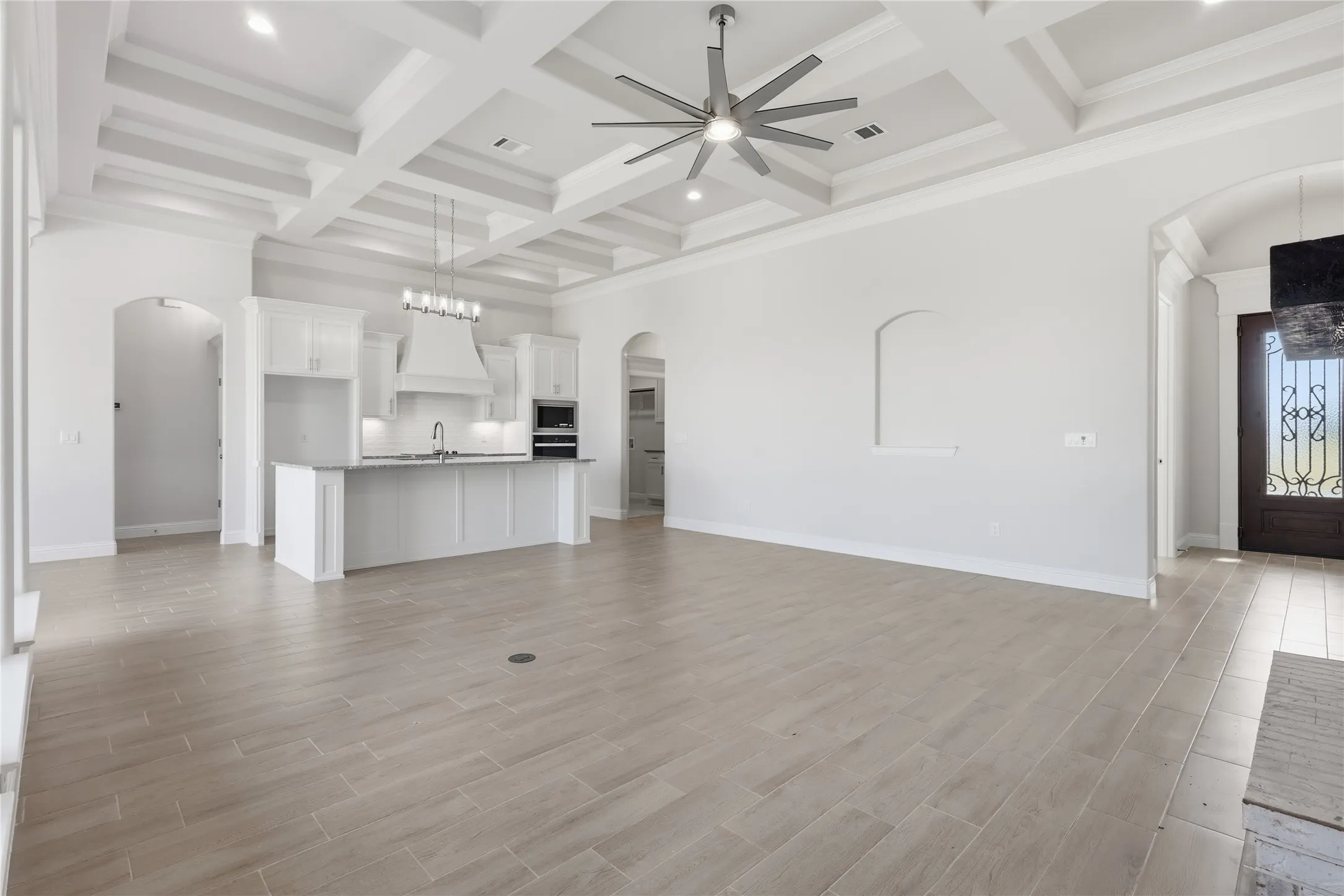 Single Family Residence For Sale in Parker County , 1061 Uplift Drive, Weatherford, Texas 76087, 4 Bedroom, 3 Bathroom, 3 Garage spaces, 2,469 Sqft, built in 2025, mls#21320875, Real Estate Agent in Weatherford, Homes For Sale in Parker county, Homes For Sale in Weatherford, Realtor in Weatherford Texas, Real Estate Brokerage Independent Realty Texas, Luminita Cordes Realtor