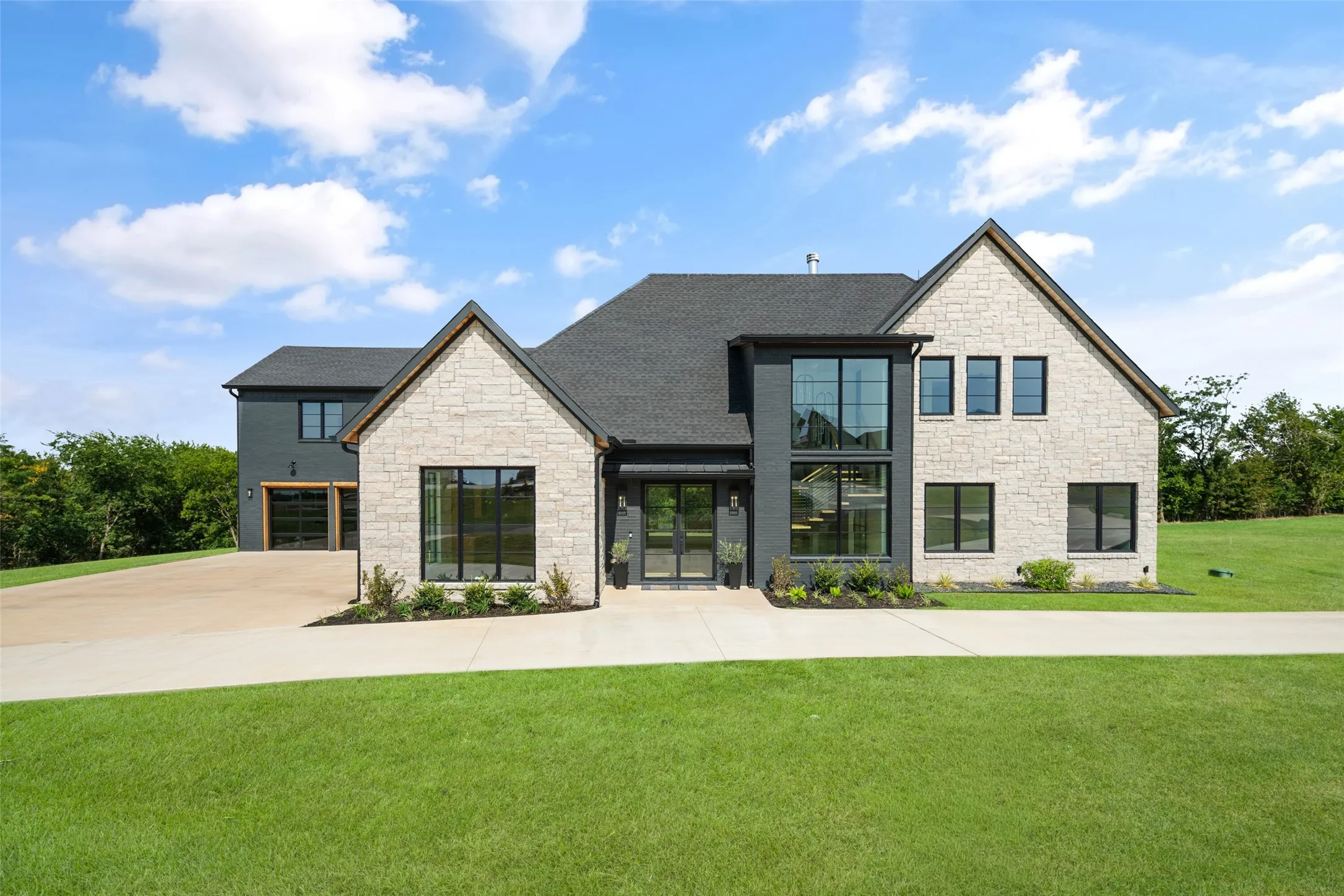 Single Family Residence For Sale in Grayson County , 1973 Carter Lane, Gunter, Texas 75058, 5 Bedroom, 5 Bathroom, 3 Garage spaces, 4,262 Sqft, built in 2024, mls#21321711, Real Estate Agent in Gunter, Homes For Sale in Grayson county, Homes For Sale in Gunter, Realtor in Gunter Texas, Real Estate Brokerage Independent Realty Texas, Luminita Cordes Realtor