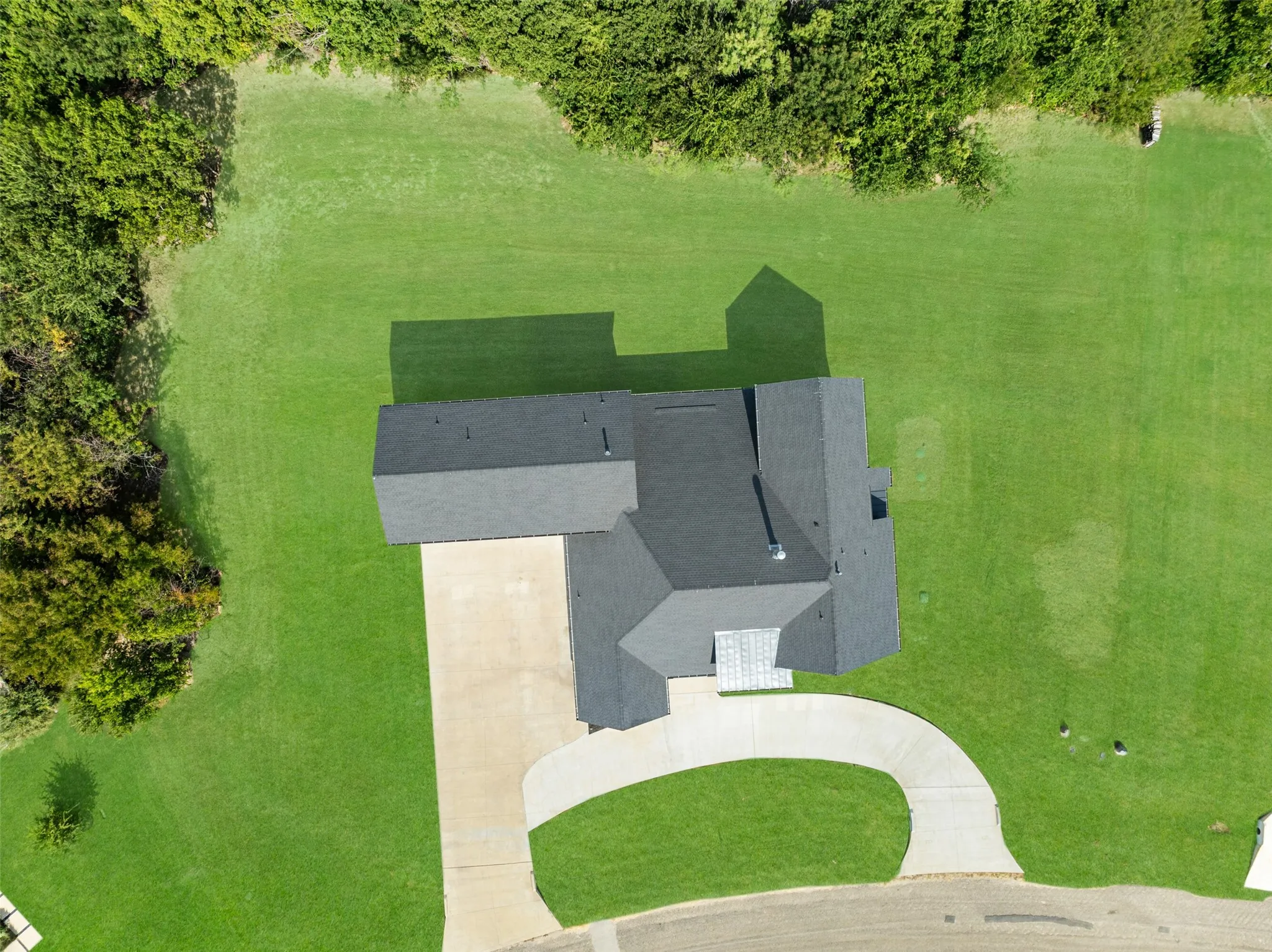 Single Family Residence For Sale in Grayson County , 1973 Carter Lane, Gunter, Texas 75058, 5 Bedroom, 5 Bathroom, 3 Garage spaces, 4,262 Sqft, built in 2024, mls#21321711, Real Estate Agent in Gunter, Homes For Sale in Grayson county, Homes For Sale in Gunter, Realtor in Gunter Texas, Real Estate Brokerage Independent Realty Texas, Luminita Cordes Realtor