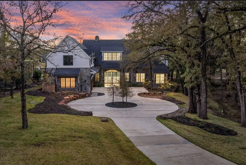 Single Family Residence For Sale in Henderson County , 3810 Windward Way, Malakoff, Texas 75148, 6 Bedrooms, 7 Bathrooms, 2 Garage spaces, 5,956 Sqft, built in 2021, Price $3,975,000, mls#21320526, Real Estate Agent in Malakoff, Homes For Sale in Henderson county, Homes For Sale in Malakoff, Realtor in Malakoff Texas, Real Estate Brokerage Independent Realty Texas, Luminita Cordes Realtor
