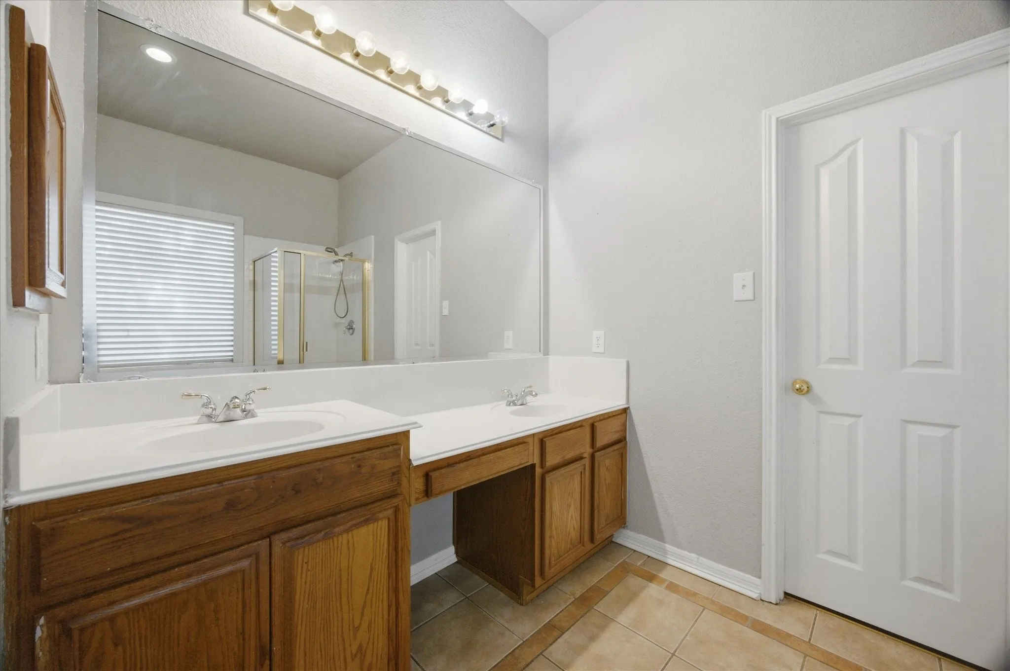 Single Family Residence For Rent in Collin County , 5101 Stonecrest Drive, Mc Kinney, Texas 75071, 3 Bedroom, 2 Bathroom, 2 Garage spaces, 2,492 Sqft, built in 2001, mls#21321770, Real Estate Agent in Mc Kinney, Homes For Rent in Collin county, Homes For Rent in Mc Kinney, Realtor in Mc Kinney Texas, Real Estate Brokerage Independent Realty Texas, Luminita Cordes Realtor