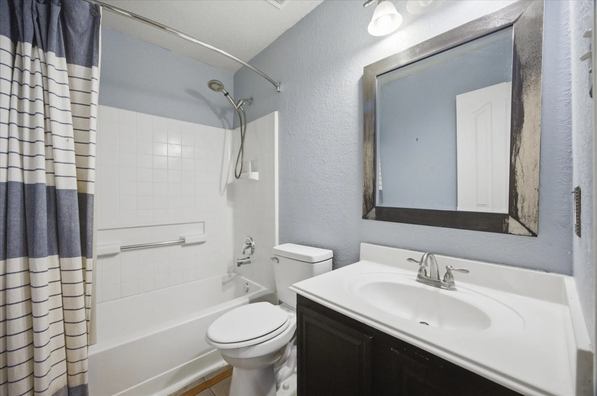 Single Family Residence For Rent in Collin County , 5101 Stonecrest Drive, Mc Kinney, Texas 75071, 3 Bedroom, 2 Bathroom, 2 Garage spaces, 2,492 Sqft, built in 2001, mls#21321770, Real Estate Agent in Mc Kinney, Homes For Rent in Collin county, Homes For Rent in Mc Kinney, Realtor in Mc Kinney Texas, Real Estate Brokerage Independent Realty Texas, Luminita Cordes Realtor