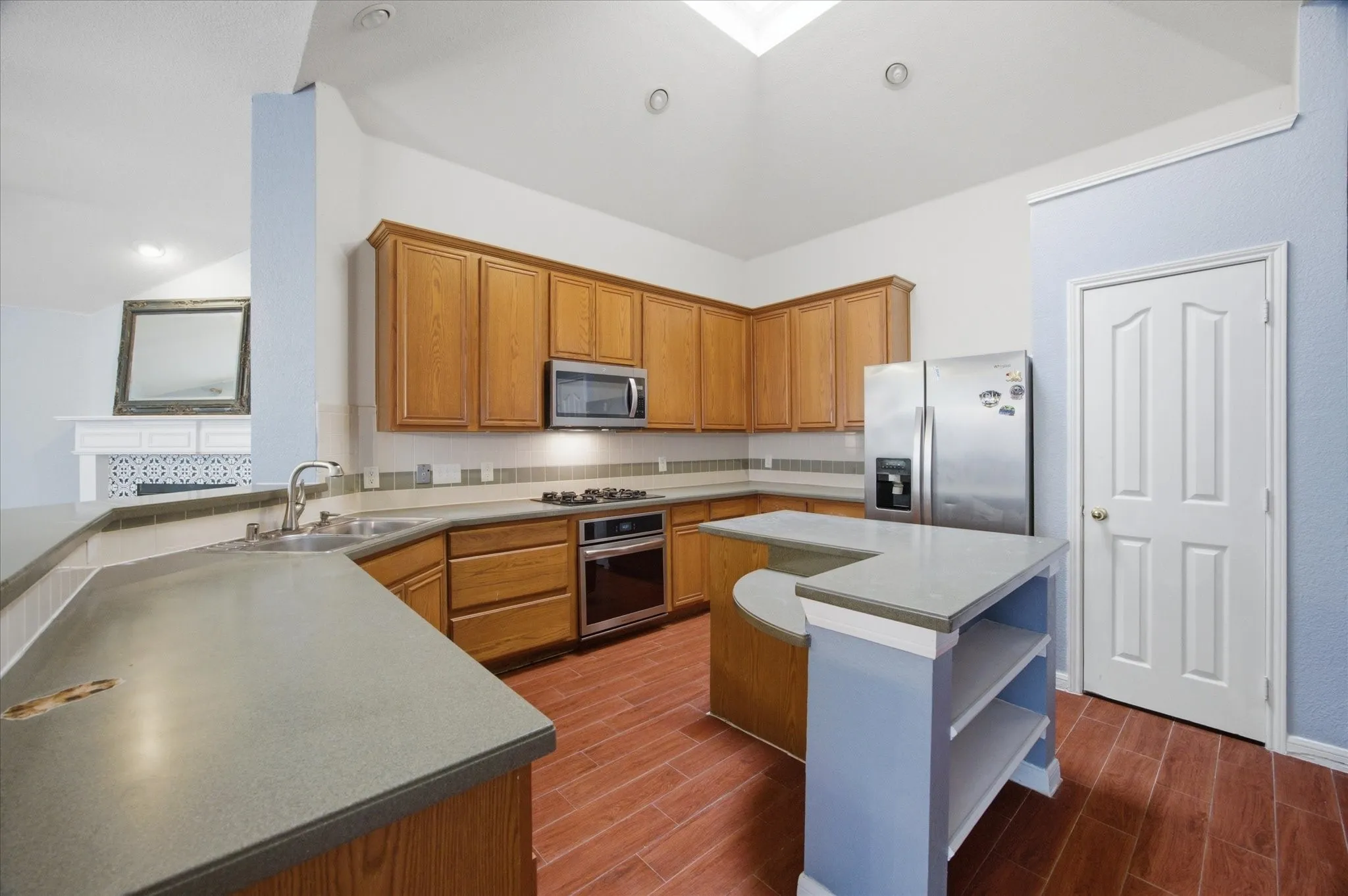 Single Family Residence For Rent in Collin County , 5101 Stonecrest Drive, Mc Kinney, Texas 75071, 3 Bedroom, 2 Bathroom, 2 Garage spaces, 2,492 Sqft, built in 2001, mls#21321770, Real Estate Agent in Mc Kinney, Homes For Rent in Collin county, Homes For Rent in Mc Kinney, Realtor in Mc Kinney Texas, Real Estate Brokerage Independent Realty Texas, Luminita Cordes Realtor