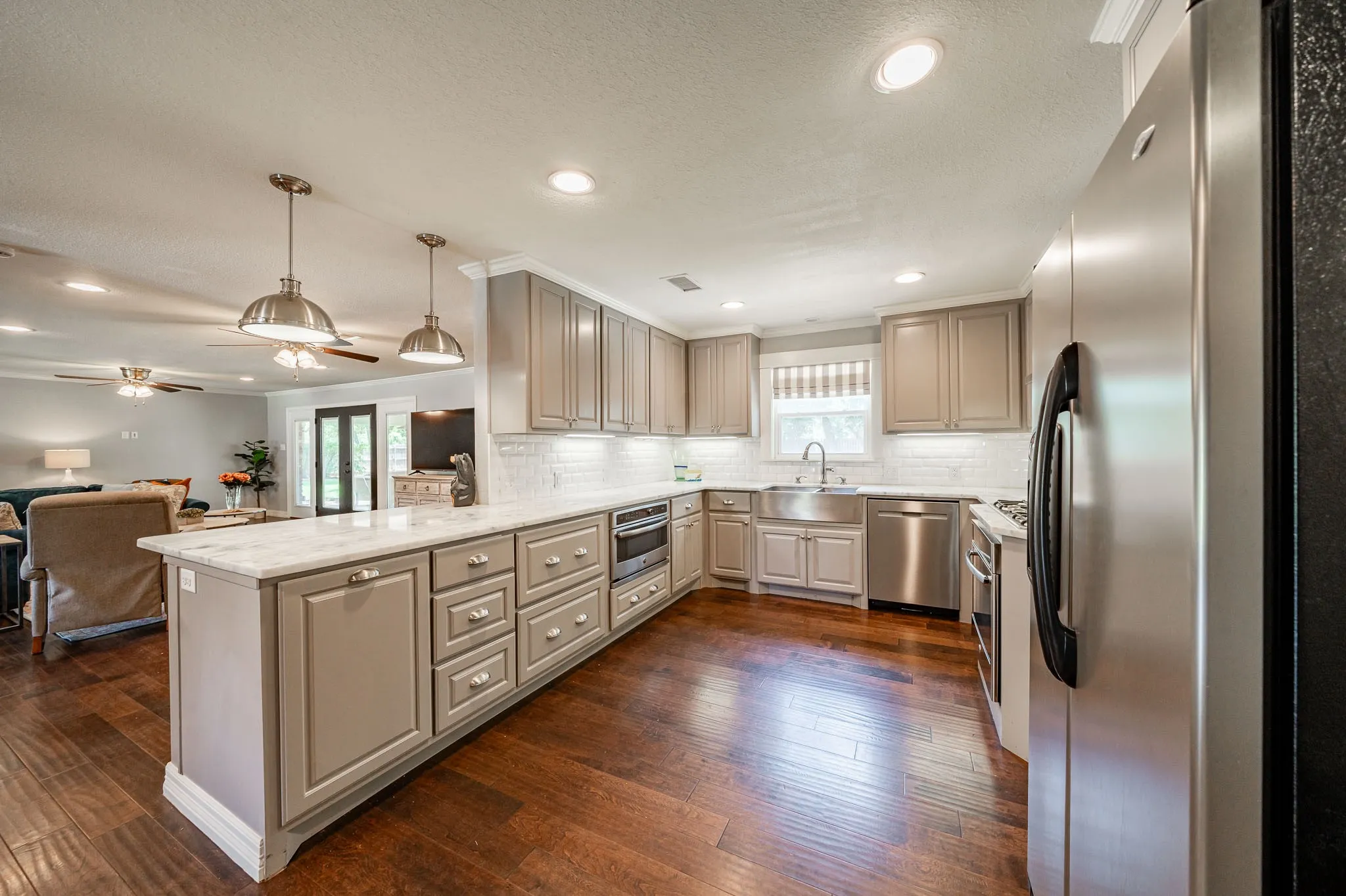 Single Family Residence For Sale in Taylor County , 1825 Elmwood Drive, Abilene, Texas 79605, 4 Bedroom, 4 Bathroom, 2 Garage spaces, 3,036 Sqft, built in 1960, mls#21321775, Real Estate Agent in Abilene, Homes For Sale in Taylor county, Homes For Sale in Abilene, Realtor in Abilene Texas, Real Estate Brokerage Independent Realty Texas, Luminita Cordes Realtor