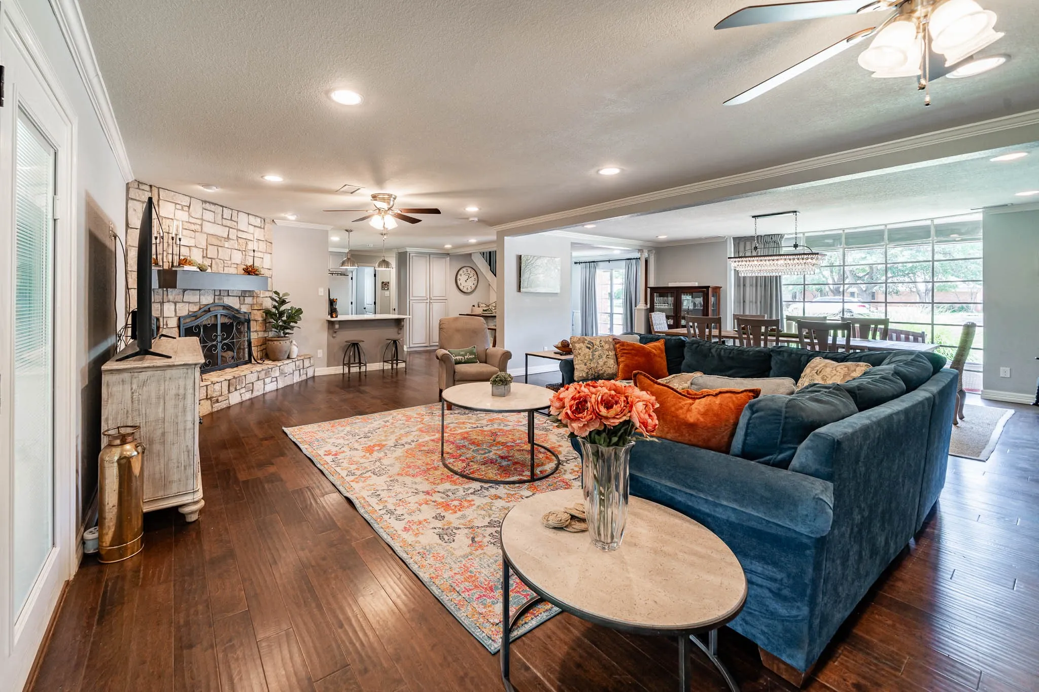 Single Family Residence For Sale in Taylor County , 1825 Elmwood Drive, Abilene, Texas 79605, 4 Bedroom, 4 Bathroom, 2 Garage spaces, 3,036 Sqft, built in 1960, mls#21321775, Real Estate Agent in Abilene, Homes For Sale in Taylor county, Homes For Sale in Abilene, Realtor in Abilene Texas, Real Estate Brokerage Independent Realty Texas, Luminita Cordes Realtor