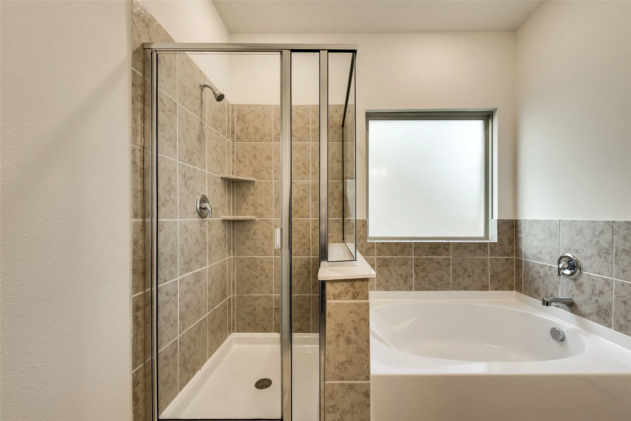 Single Family Residence For Rent in Denton County , 2708 Ryder Lane, Aubrey, Texas 76227, 4 Bedrooms, 2 Bathrooms, 2 Garage spaces, 1,853 Sqft, built in 2018, Price $2,300, mls#21321587, Real Estate Agent in Aubrey, Homes For Rent in Denton county, Homes For Rent in Aubrey, Realtor in Aubrey Texas, Real Estate Brokerage Independent Realty Texas, Luminita Cordes Realtor