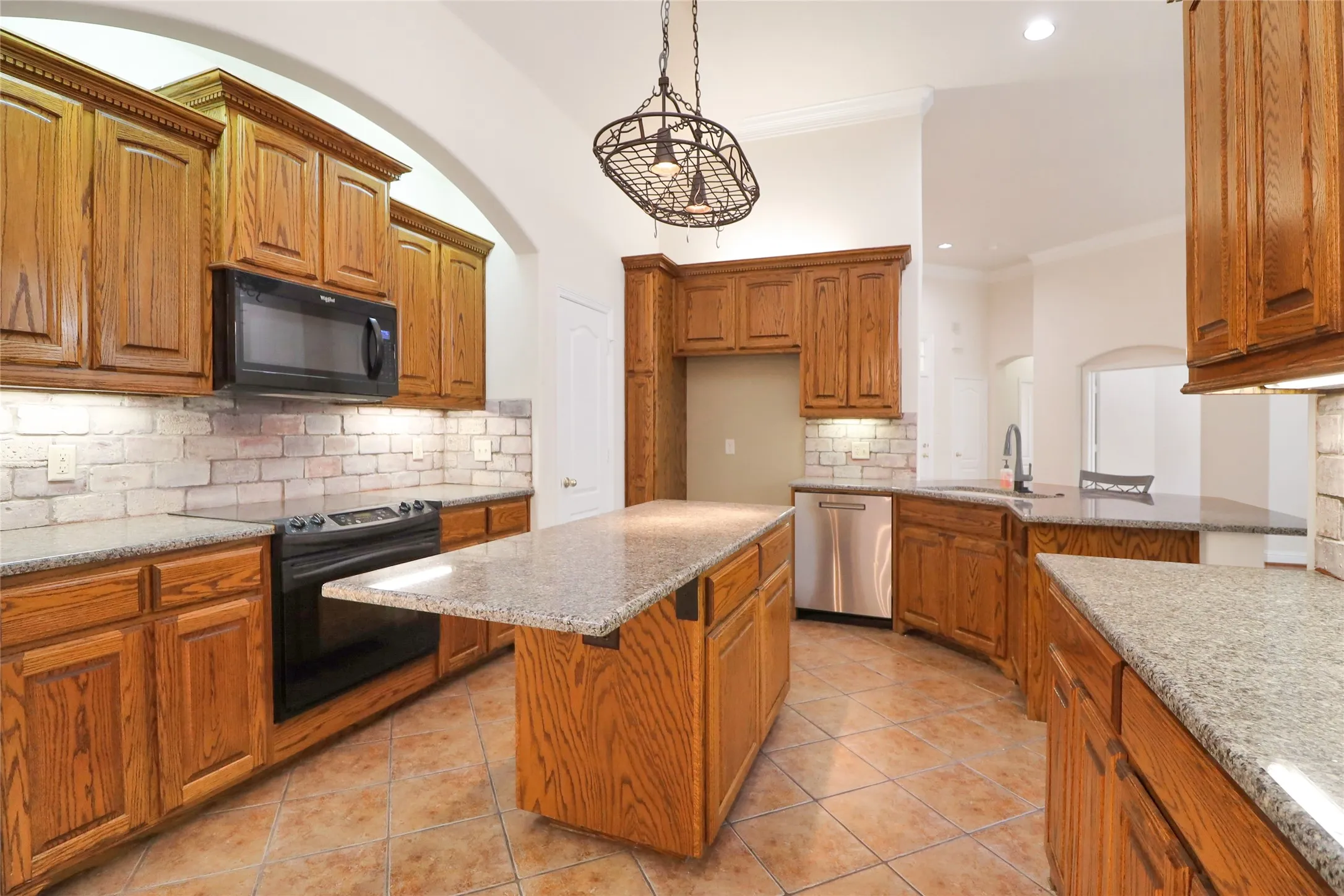 Single Family Residence For Sale in Tarrant County , 8604 Beetle Nut Lane, North Richland Hills, Texas 76180, 3 Bedroom, 2 Bathroom, 2 Garage spaces, 1,871 Sqft, built in 2003, mls#21321791, Real Estate Agent in North Richland Hills, Homes For Sale in Tarrant county, Homes For Sale in North Richland Hills, Realtor in North Richland Hills Texas, Real Estate Brokerage Independent Realty Texas, Luminita Cordes Realtor