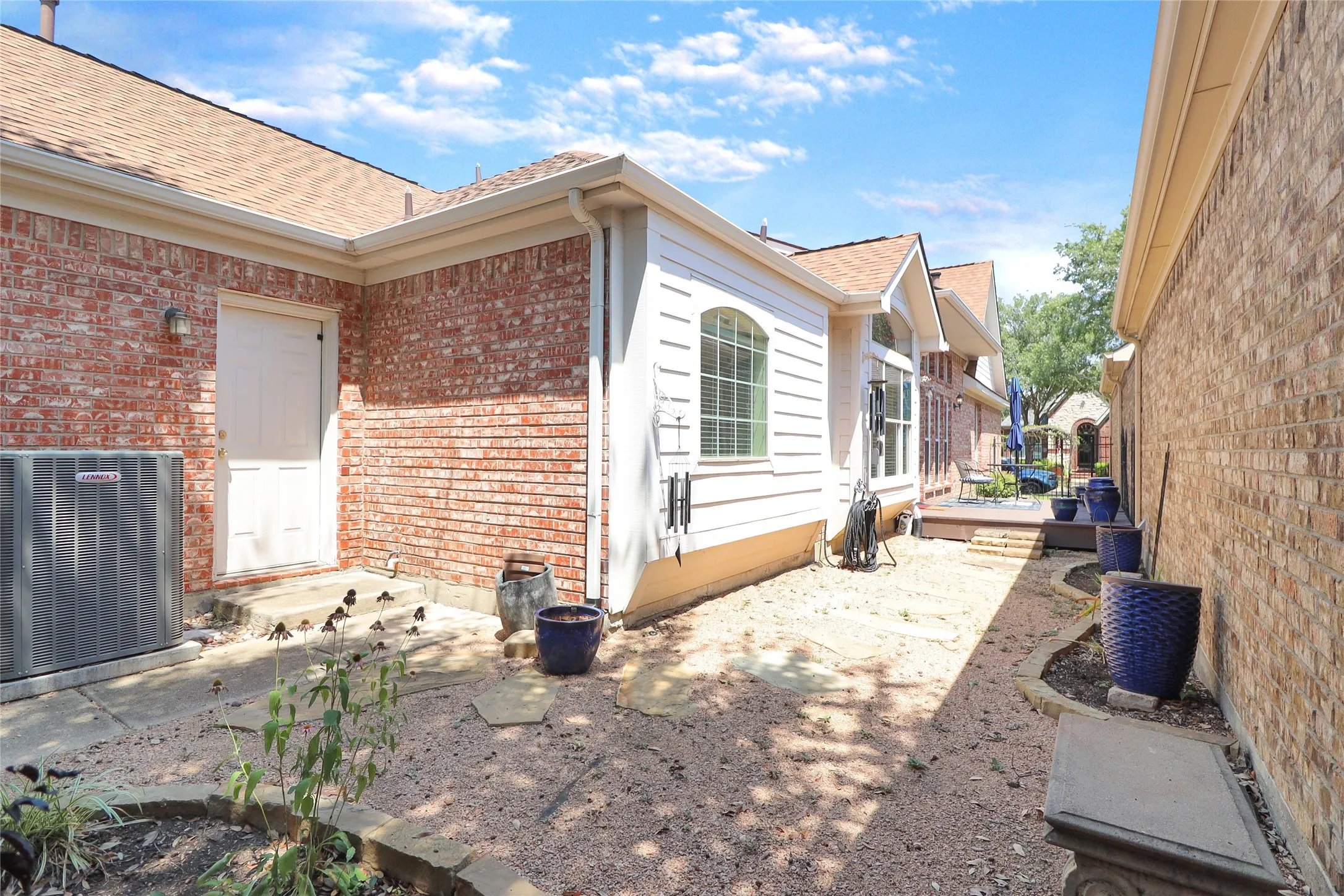 Single Family Residence For Sale in Tarrant County , 8604 Beetle Nut Lane, North Richland Hills, Texas 76180, 3 Bedroom, 2 Bathroom, 2 Garage spaces, 1,871 Sqft, built in 2003, mls#21321791, Real Estate Agent in North Richland Hills, Homes For Sale in Tarrant county, Homes For Sale in North Richland Hills, Realtor in North Richland Hills Texas, Real Estate Brokerage Independent Realty Texas, Luminita Cordes Realtor