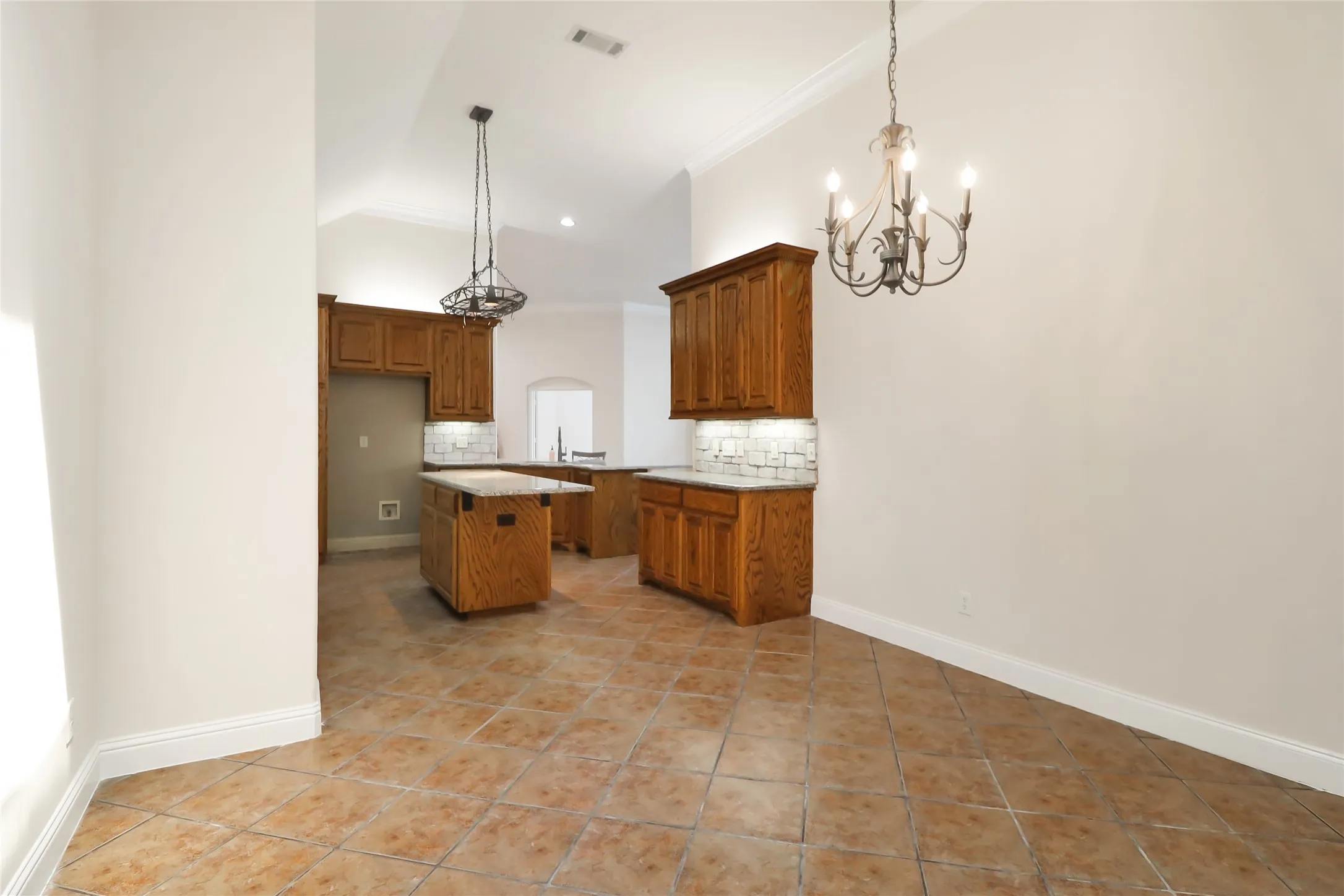 Single Family Residence For Sale in Tarrant County , 8604 Beetle Nut Lane, North Richland Hills, Texas 76180, 3 Bedroom, 2 Bathroom, 2 Garage spaces, 1,871 Sqft, built in 2003, mls#21321791, Real Estate Agent in North Richland Hills, Homes For Sale in Tarrant county, Homes For Sale in North Richland Hills, Realtor in North Richland Hills Texas, Real Estate Brokerage Independent Realty Texas, Luminita Cordes Realtor
