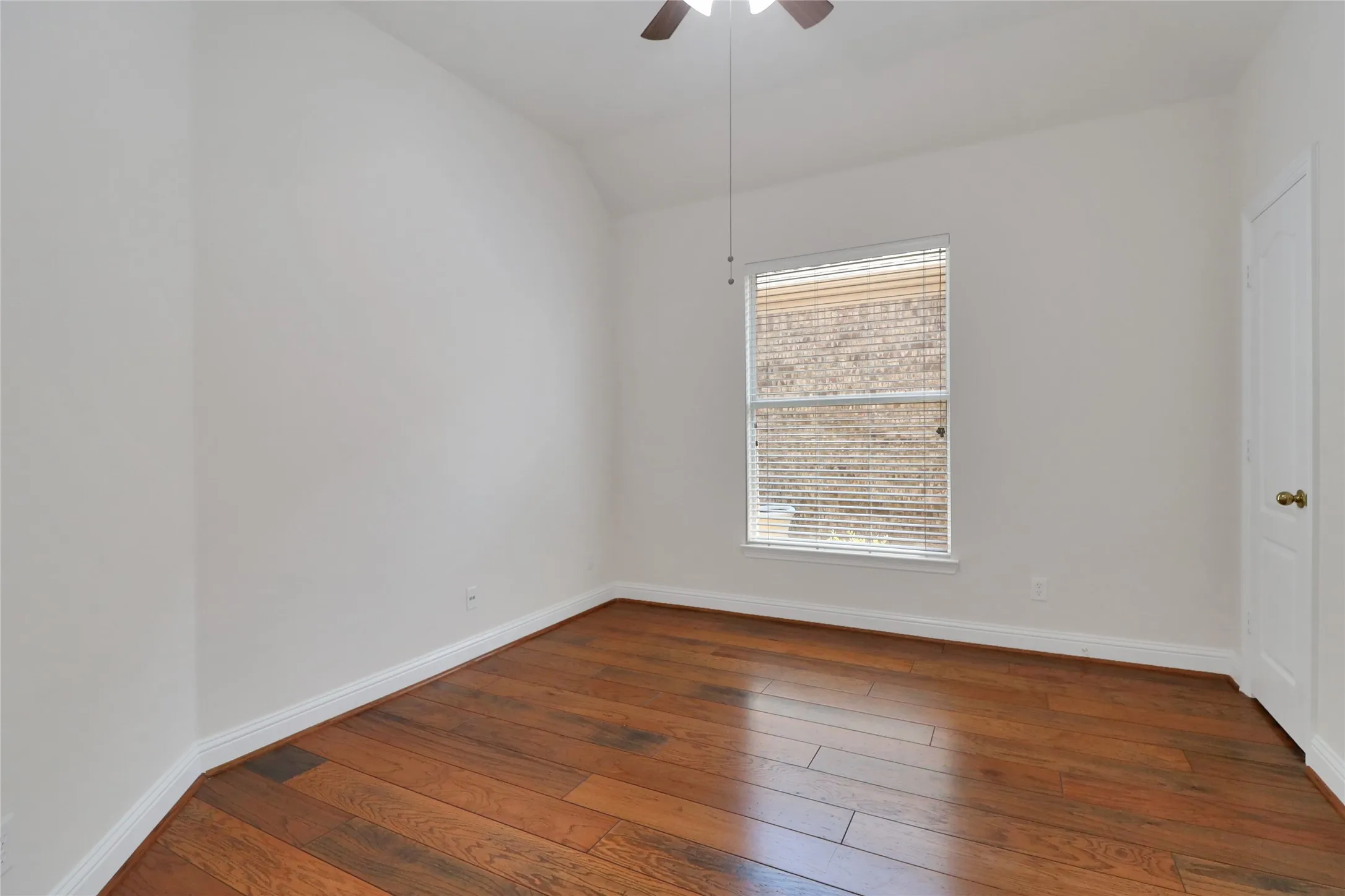 Single Family Residence For Sale in Tarrant County , 8604 Beetle Nut Lane, North Richland Hills, Texas 76180, 3 Bedroom, 2 Bathroom, 2 Garage spaces, 1,871 Sqft, built in 2003, mls#21321791, Real Estate Agent in North Richland Hills, Homes For Sale in Tarrant county, Homes For Sale in North Richland Hills, Realtor in North Richland Hills Texas, Real Estate Brokerage Independent Realty Texas, Luminita Cordes Realtor