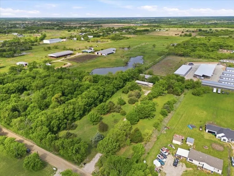Mobile Home For Sale in Kaufman County , 15137 County Road 234 Road, Terrell, Texas 75160, 2 Bedroom, 2 Bathroom, 4 Garage spaces, 1,008 Sqft, built in 1987, mls#21321808, Real Estate Agent in Terrell, Homes For Sale in Kaufman county, Homes For Sale in Terrell, Realtor in Terrell Texas, Real Estate Brokerage Independent Realty Texas, Luminita Cordes Realtor