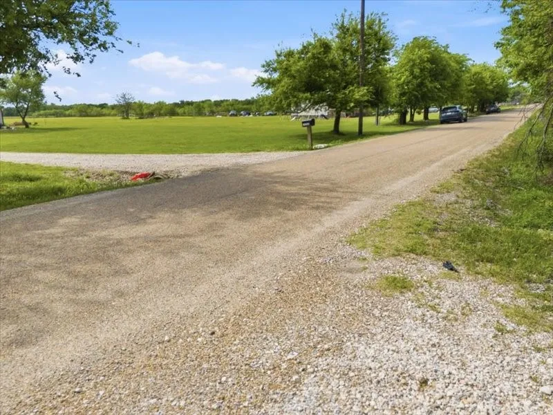 Mobile Home For Sale in Kaufman County , 15137 County Road 234 Road, Terrell, Texas 75160, 2 Bedroom, 2 Bathroom, 4 Garage spaces, 1,008 Sqft, built in 1987, mls#21321808, Real Estate Agent in Terrell, Homes For Sale in Kaufman county, Homes For Sale in Terrell, Realtor in Terrell Texas, Real Estate Brokerage Independent Realty Texas, Luminita Cordes Realtor