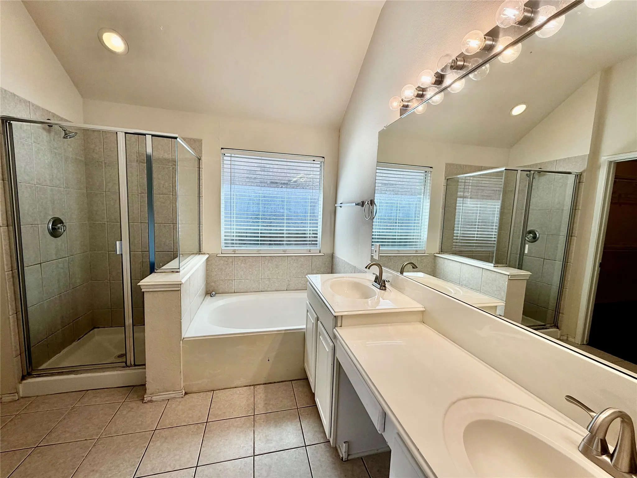 Single Family Residence For Rent in Collin County , 8520 Ontario Drive, Mc Kinney, Texas 75072, 3 Bedroom, 2 Bathroom, 2 Garage spaces, 1,737 Sqft, built in 2002, mls#21321801, Real Estate Agent in Mc Kinney, Homes For Rent in Collin county, Homes For Rent in Mc Kinney, Realtor in Mc Kinney Texas, Real Estate Brokerage Independent Realty Texas, Luminita Cordes Realtor