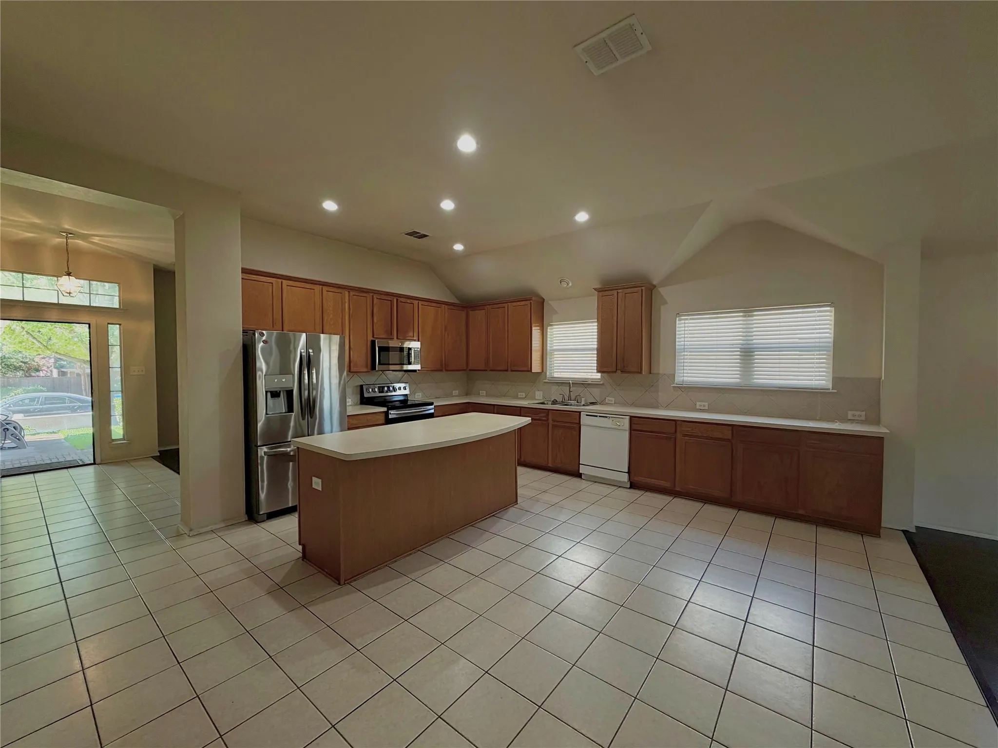 Single Family Residence For Rent in Collin County , 8520 Ontario Drive, Mc Kinney, Texas 75072, 3 Bedroom, 2 Bathroom, 2 Garage spaces, 1,737 Sqft, built in 2002, mls#21321801, Real Estate Agent in Mc Kinney, Homes For Rent in Collin county, Homes For Rent in Mc Kinney, Realtor in Mc Kinney Texas, Real Estate Brokerage Independent Realty Texas, Luminita Cordes Realtor