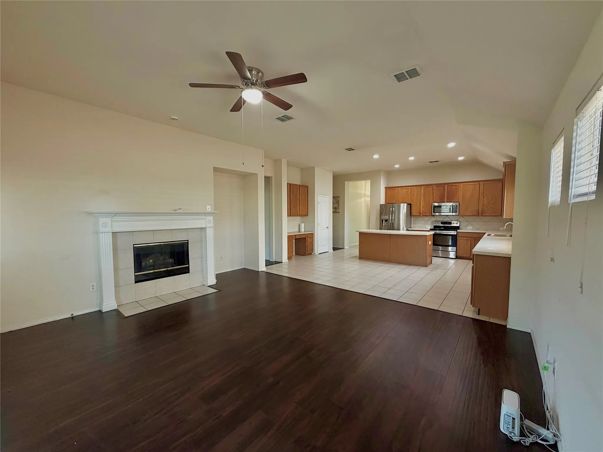 Single Family Residence For Rent in Collin County , 8520 Ontario Drive, Mc Kinney, Texas 75072, 3 Bedroom, 2 Bathroom, 2 Garage spaces, 1,737 Sqft, built in 2002, mls#21321801, Real Estate Agent in Mc Kinney, Homes For Rent in Collin county, Homes For Rent in Mc Kinney, Realtor in Mc Kinney Texas, Real Estate Brokerage Independent Realty Texas, Luminita Cordes Realtor