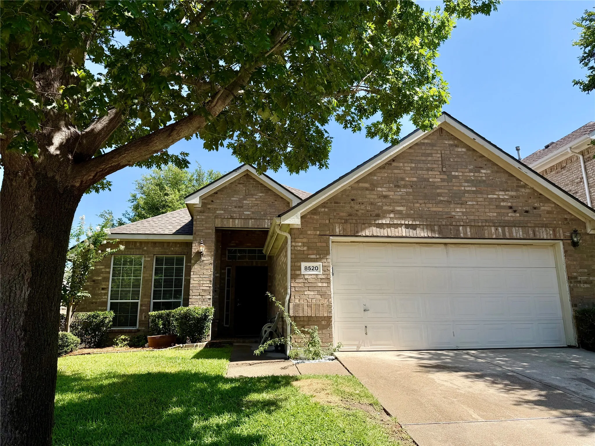 Single Family Residence For Rent in Collin County , 8520 Ontario Drive, Mc Kinney, Texas 75072, 3 Bedroom, 2 Bathroom, 2 Garage spaces, 1,737 Sqft, built in 2002, mls#21321801, Real Estate Agent in Mc Kinney, Homes For Rent in Collin county, Homes For Rent in Mc Kinney, Realtor in Mc Kinney Texas, Real Estate Brokerage Independent Realty Texas, Luminita Cordes Realtor