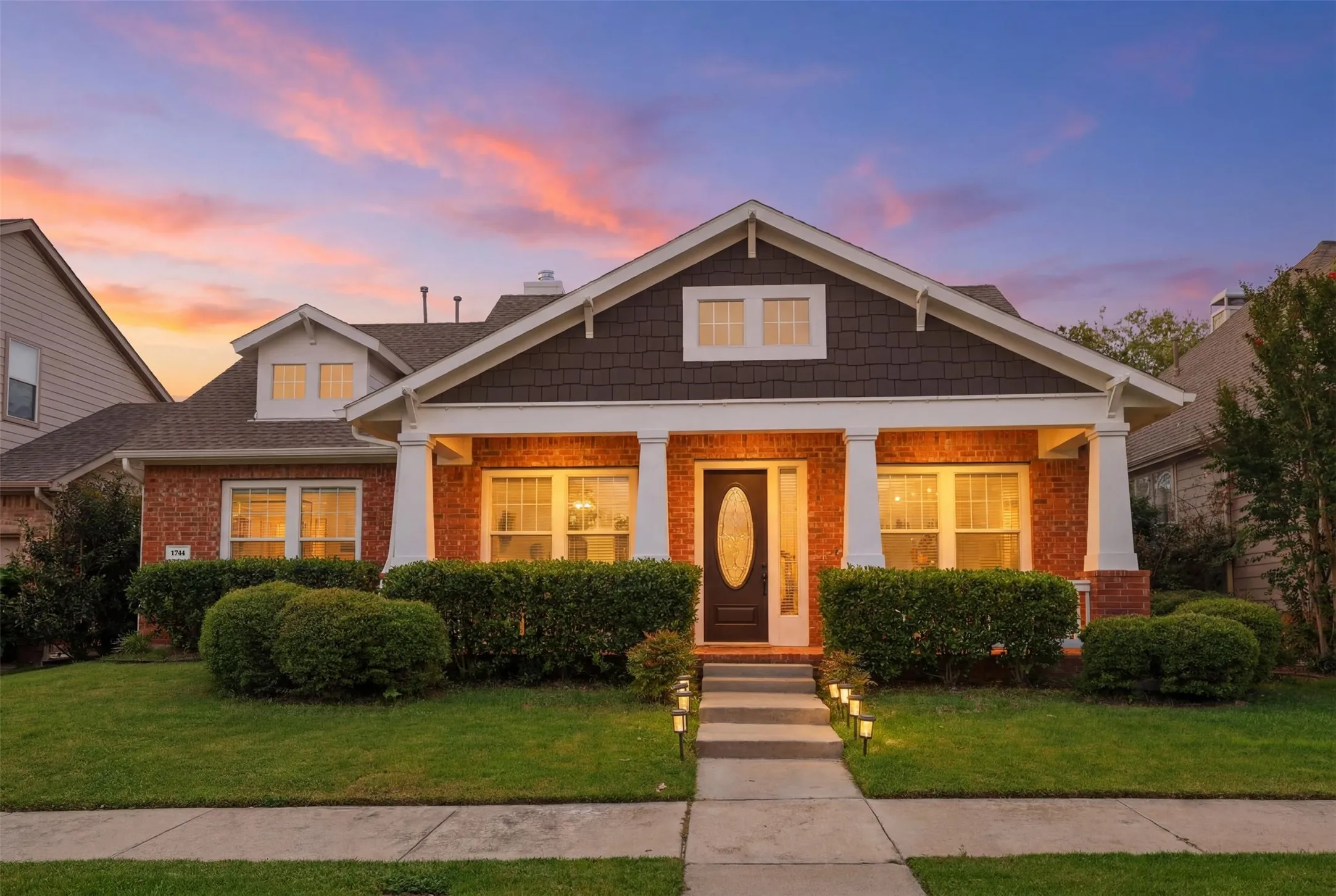 Single Family Residence For Sale in Denton County , 1744 Ivy Lane, Carrollton, Texas 75007, 4 Bedroom, 3 Bathroom, 2 Garage spaces, 2,547 Sqft, built in 2001, mls#21311053, Real Estate Agent in Carrollton, Homes For Sale in Denton county, Homes For Sale in Carrollton, Realtor in Carrollton Texas, Real Estate Brokerage Independent Realty Texas, Luminita Cordes Realtor