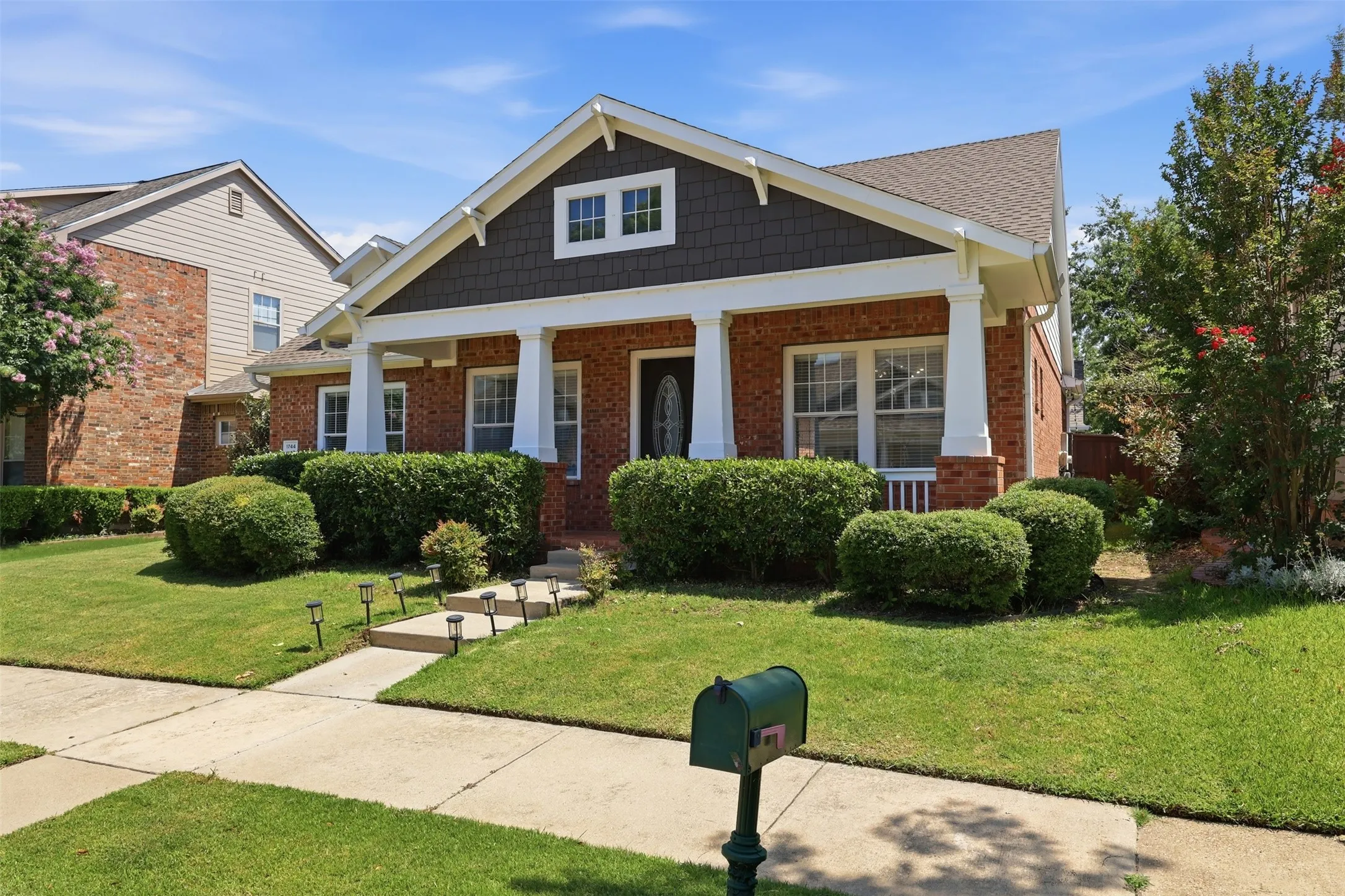 Single Family Residence For Sale in Denton County , 1744 Ivy Lane, Carrollton, Texas 75007, 4 Bedroom, 3 Bathroom, 2 Garage spaces, 2,547 Sqft, built in 2001, mls#21311053, Real Estate Agent in Carrollton, Homes For Sale in Denton county, Homes For Sale in Carrollton, Realtor in Carrollton Texas, Real Estate Brokerage Independent Realty Texas, Luminita Cordes Realtor