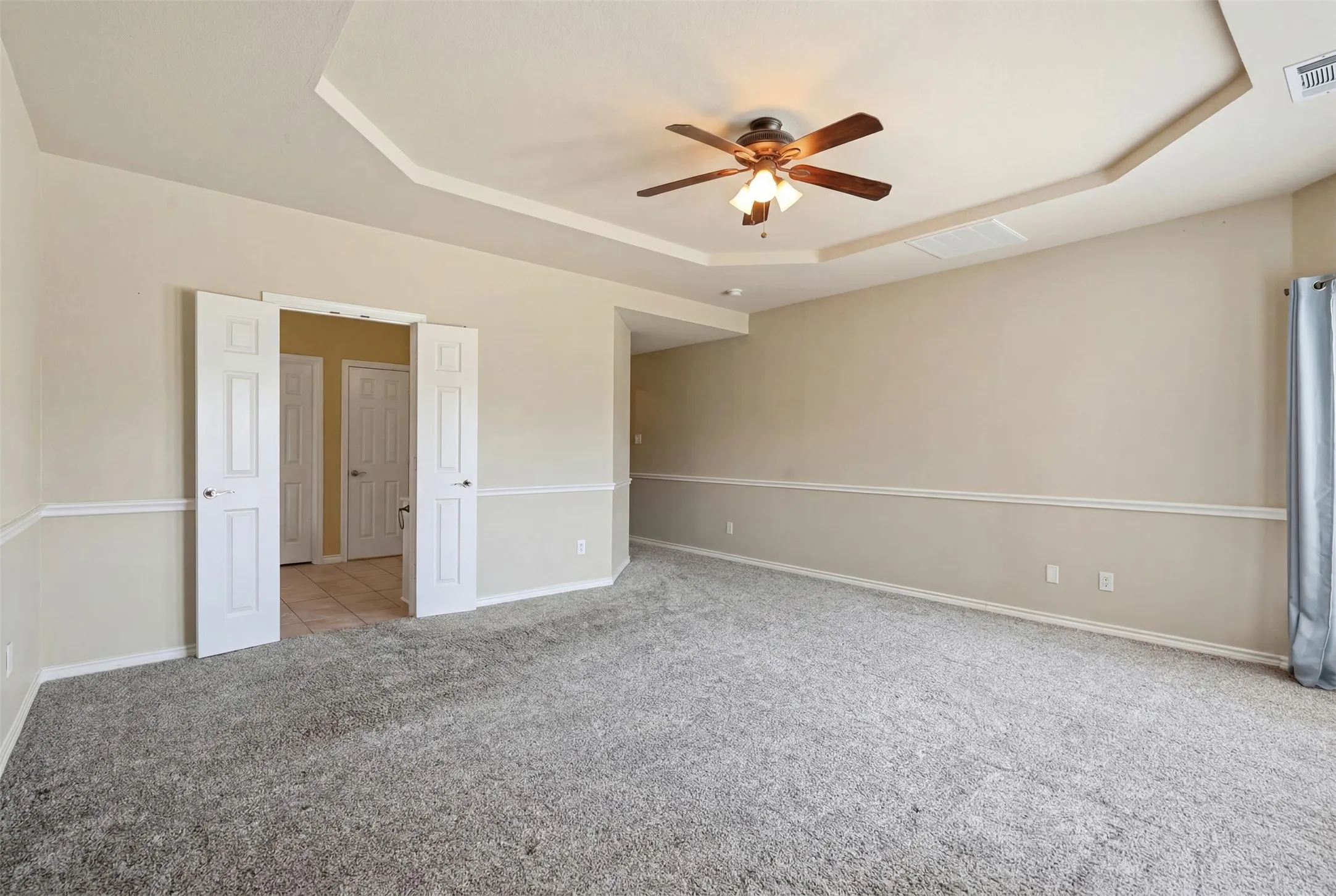 Single Family Residence For Sale in Tarrant County , 7120 Brekenridge Drive, Fort Worth, Texas 76179, 5 Bedroom, 4 Bathroom, 2 Garage spaces, 3,860 Sqft, built in 2005, mls#21321831, Real Estate Agent in Fort Worth, Homes For Sale in Tarrant county, Homes For Sale in Fort Worth, Realtor in Fort Worth Texas, Real Estate Brokerage Independent Realty Texas, Luminita Cordes Realtor