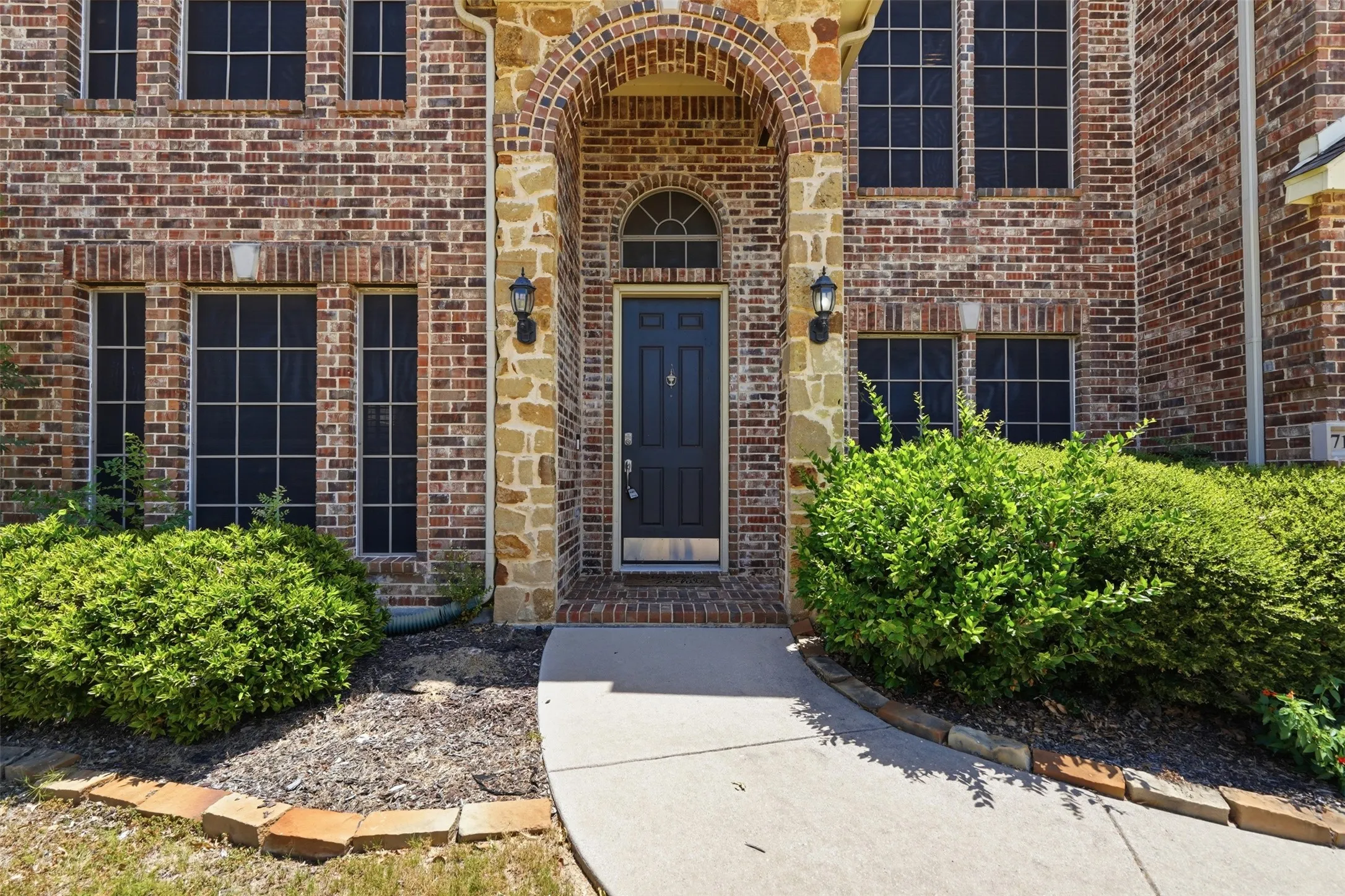 Single Family Residence For Sale in Tarrant County , 7120 Brekenridge Drive, Fort Worth, Texas 76179, 5 Bedroom, 4 Bathroom, 2 Garage spaces, 3,860 Sqft, built in 2005, mls#21321831, Real Estate Agent in Fort Worth, Homes For Sale in Tarrant county, Homes For Sale in Fort Worth, Realtor in Fort Worth Texas, Real Estate Brokerage Independent Realty Texas, Luminita Cordes Realtor
