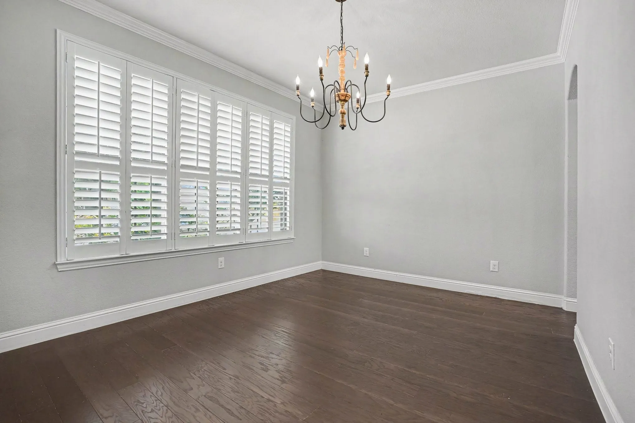 Single Family Residence For Sale in Tarrant County , 4310 Garden Path Lane, Mansfield, Texas 76063, 3 Bedroom, 3 Bathroom, 2 Garage spaces, 2,846 Sqft, built in 2012, mls#21321310, Real Estate Agent in Mansfield, Homes For Sale in Tarrant county, Homes For Sale in Mansfield, Realtor in Mansfield Texas, Real Estate Brokerage Independent Realty Texas, Luminita Cordes Realtor