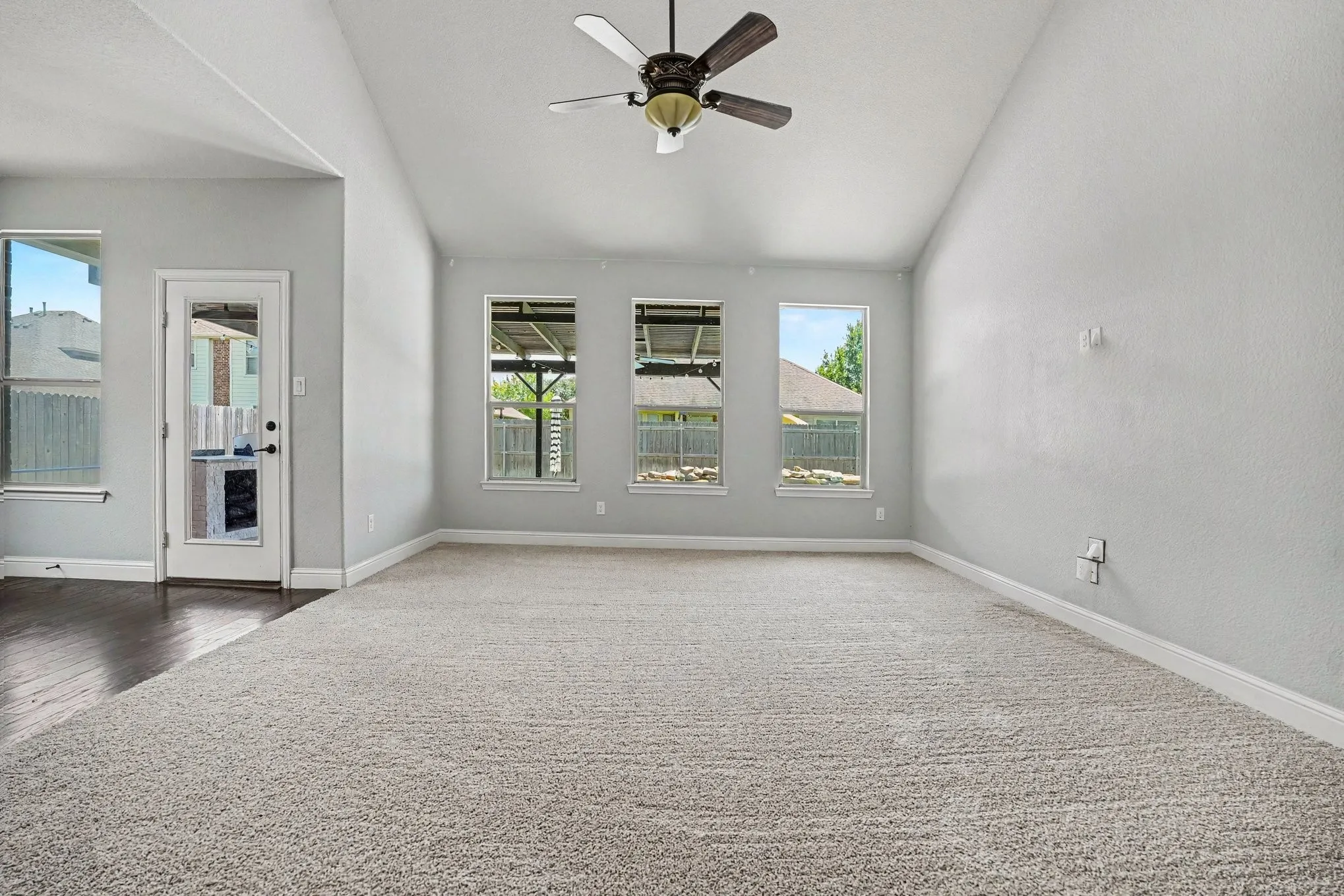 Single Family Residence For Sale in Tarrant County , 4310 Garden Path Lane, Mansfield, Texas 76063, 3 Bedroom, 3 Bathroom, 2 Garage spaces, 2,846 Sqft, built in 2012, mls#21321310, Real Estate Agent in Mansfield, Homes For Sale in Tarrant county, Homes For Sale in Mansfield, Realtor in Mansfield Texas, Real Estate Brokerage Independent Realty Texas, Luminita Cordes Realtor