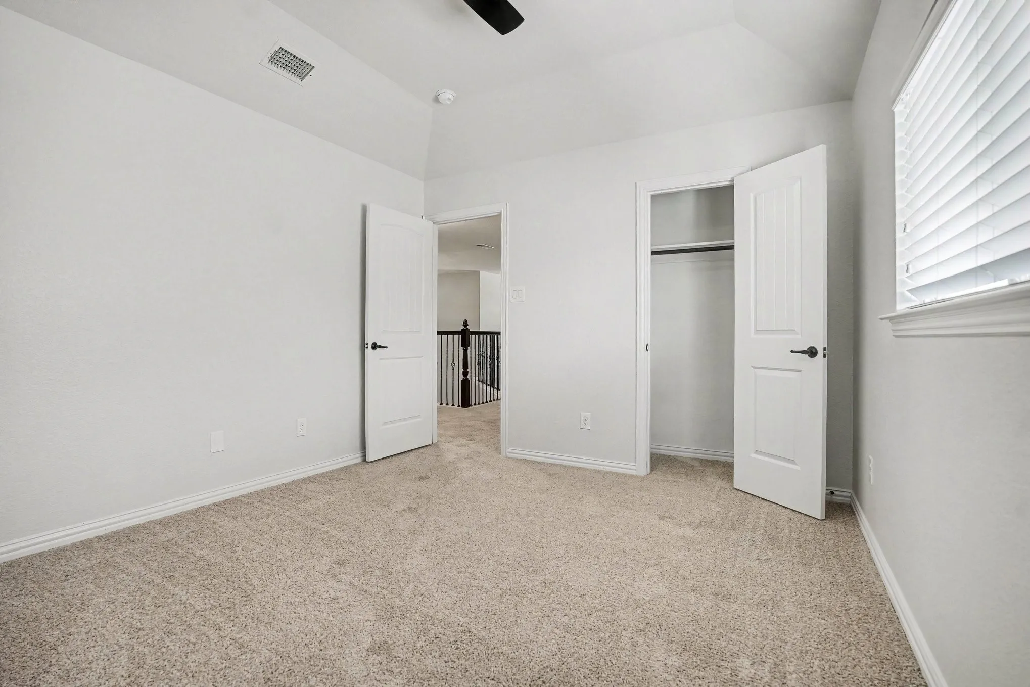 Single Family Residence For Sale in Tarrant County , 4310 Garden Path Lane, Mansfield, Texas 76063, 3 Bedroom, 3 Bathroom, 2 Garage spaces, 2,846 Sqft, built in 2012, mls#21321310, Real Estate Agent in Mansfield, Homes For Sale in Tarrant county, Homes For Sale in Mansfield, Realtor in Mansfield Texas, Real Estate Brokerage Independent Realty Texas, Luminita Cordes Realtor