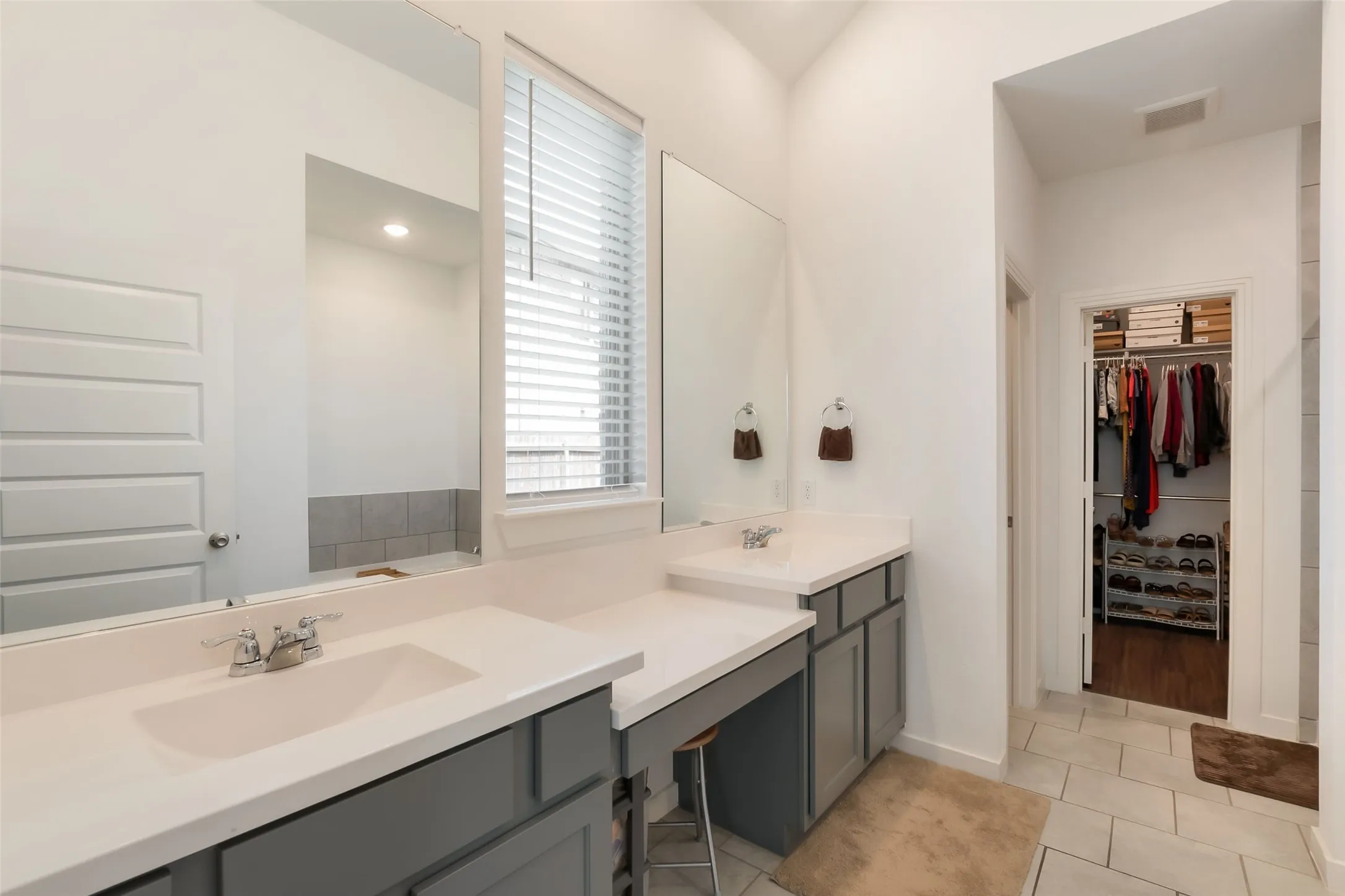 Single Family Residence For Sale in Kaufman County , 1545 Sugarberry Drive, Forney, Texas 75126, 4 Bedroom, 3 Bathroom, 2 Garage spaces, 2,156 Sqft, built in 2020, mls#21321208, Real Estate Agent in Forney, Homes For Sale in Kaufman county, Homes For Sale in Forney, Realtor in Forney Texas, Real Estate Brokerage Independent Realty Texas, Luminita Cordes Realtor