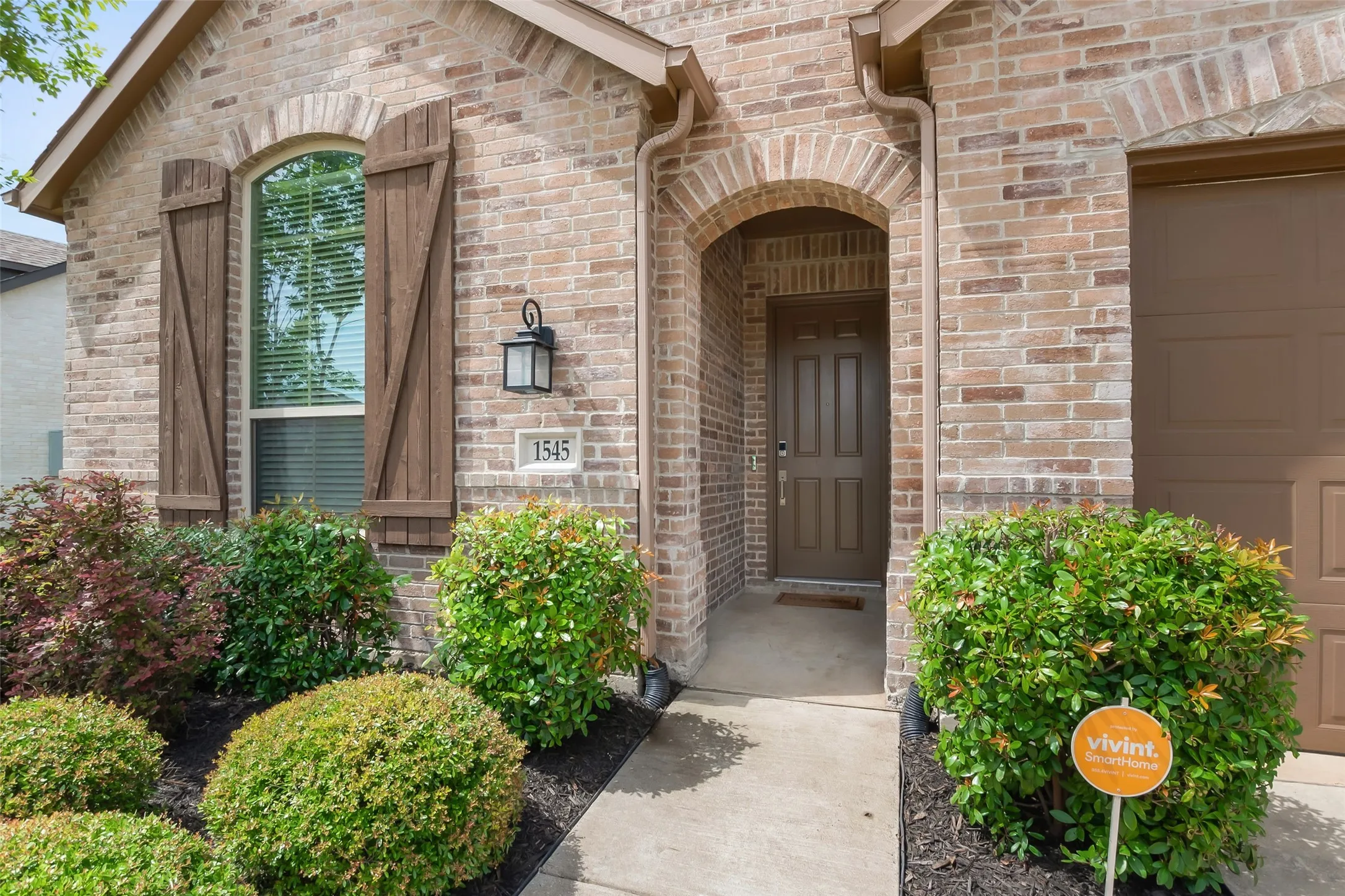 Single Family Residence For Sale in Kaufman County , 1545 Sugarberry Drive, Forney, Texas 75126, 4 Bedroom, 3 Bathroom, 2 Garage spaces, 2,156 Sqft, built in 2020, mls#21321208, Real Estate Agent in Forney, Homes For Sale in Kaufman county, Homes For Sale in Forney, Realtor in Forney Texas, Real Estate Brokerage Independent Realty Texas, Luminita Cordes Realtor