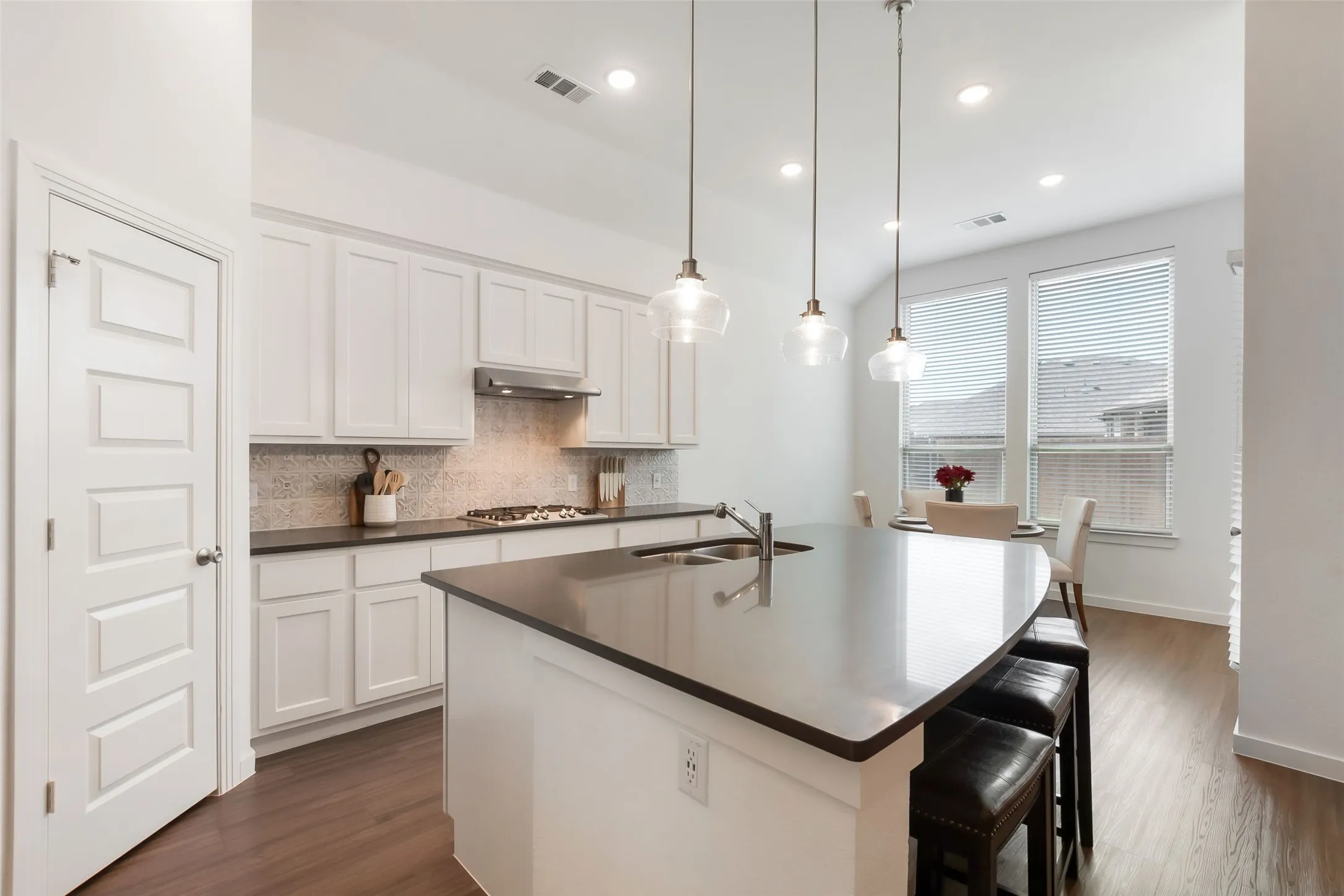 Single Family Residence For Sale in Kaufman County , 1545 Sugarberry Drive, Forney, Texas 75126, 4 Bedroom, 3 Bathroom, 2 Garage spaces, 2,156 Sqft, built in 2020, mls#21321208, Real Estate Agent in Forney, Homes For Sale in Kaufman county, Homes For Sale in Forney, Realtor in Forney Texas, Real Estate Brokerage Independent Realty Texas, Luminita Cordes Realtor