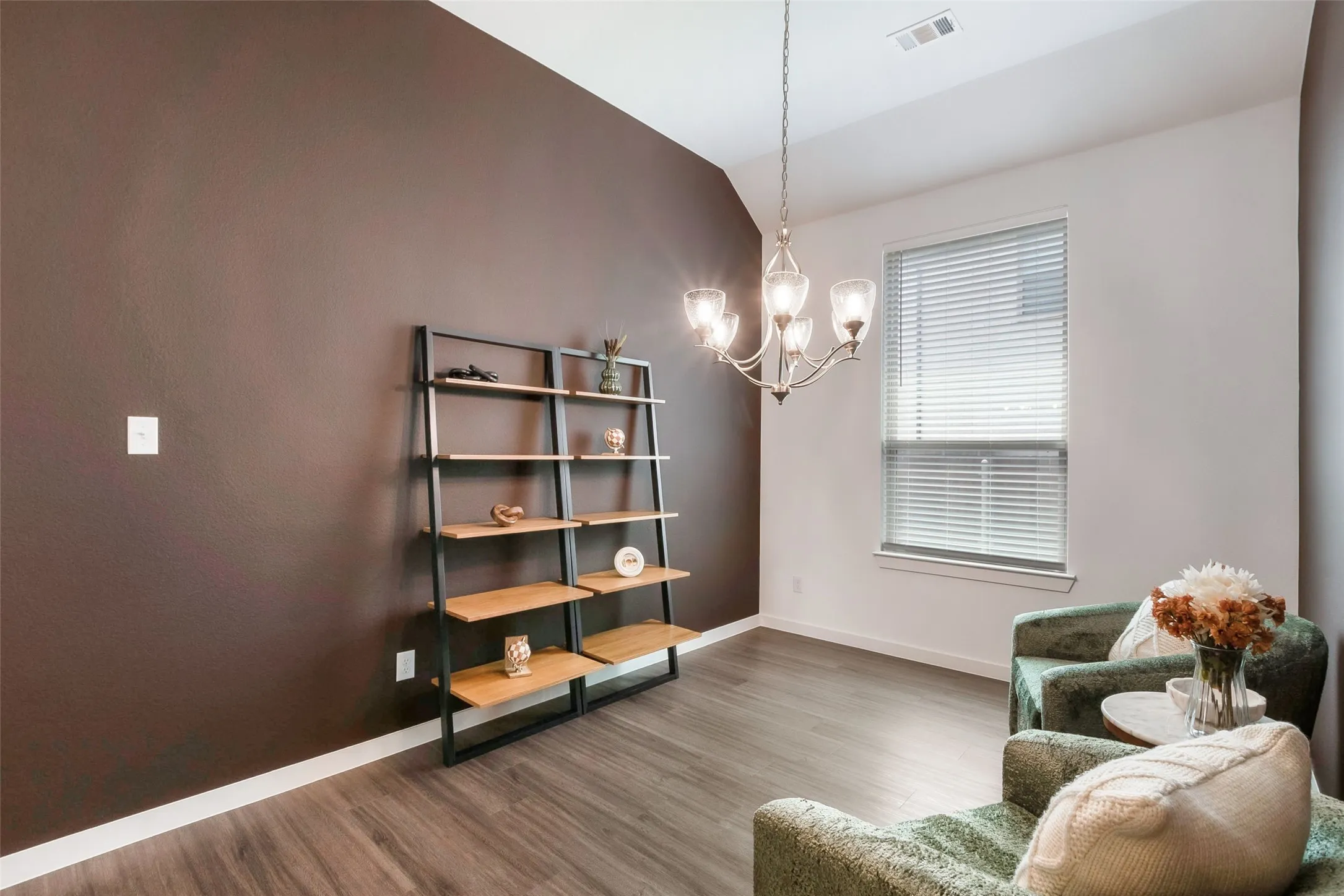 Single Family Residence For Sale in Kaufman County , 1545 Sugarberry Drive, Forney, Texas 75126, 4 Bedroom, 3 Bathroom, 2 Garage spaces, 2,156 Sqft, built in 2020, mls#21321208, Real Estate Agent in Forney, Homes For Sale in Kaufman county, Homes For Sale in Forney, Realtor in Forney Texas, Real Estate Brokerage Independent Realty Texas, Luminita Cordes Realtor