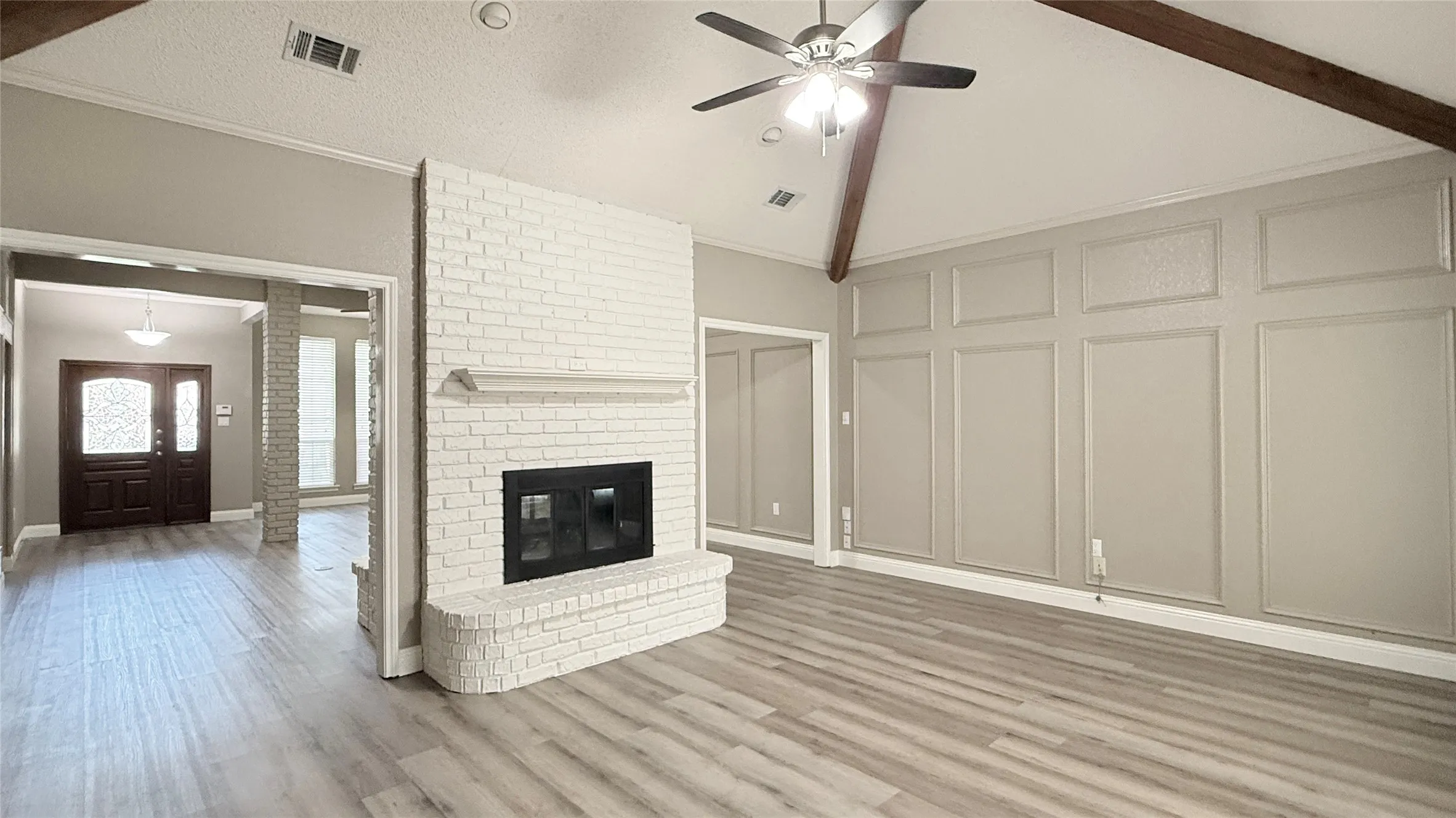 Single Family Residence For Rent in Tarrant County , 2709 Serenade Court, Arlington, Texas 76015, 3 Bedroom, 3 Bathroom, 2 Garage spaces, 2,186 Sqft, built in 1987, mls#21321805, Real Estate Agent in Arlington, Homes For Rent in Tarrant county, Homes For Rent in Arlington, Realtor in Arlington Texas, Real Estate Brokerage Independent Realty Texas, Luminita Cordes Realtor