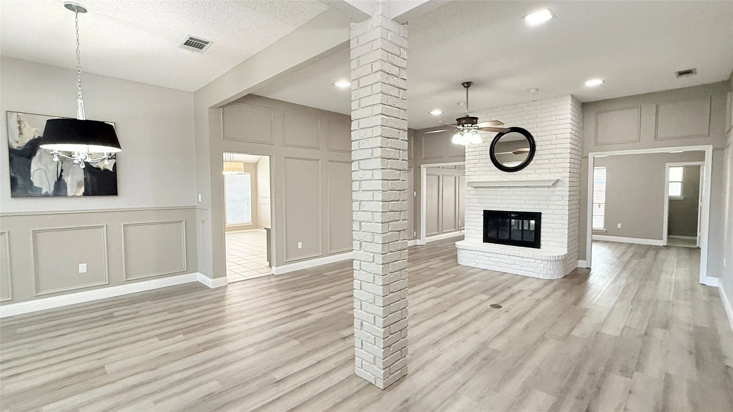 Single Family Residence For Rent in Tarrant County , 2709 Serenade Court, Arlington, Texas 76015, 3 Bedroom, 3 Bathroom, 2 Garage spaces, 2,186 Sqft, built in 1987, mls#21321805, Real Estate Agent in Arlington, Homes For Rent in Tarrant county, Homes For Rent in Arlington, Realtor in Arlington Texas, Real Estate Brokerage Independent Realty Texas, Luminita Cordes Realtor