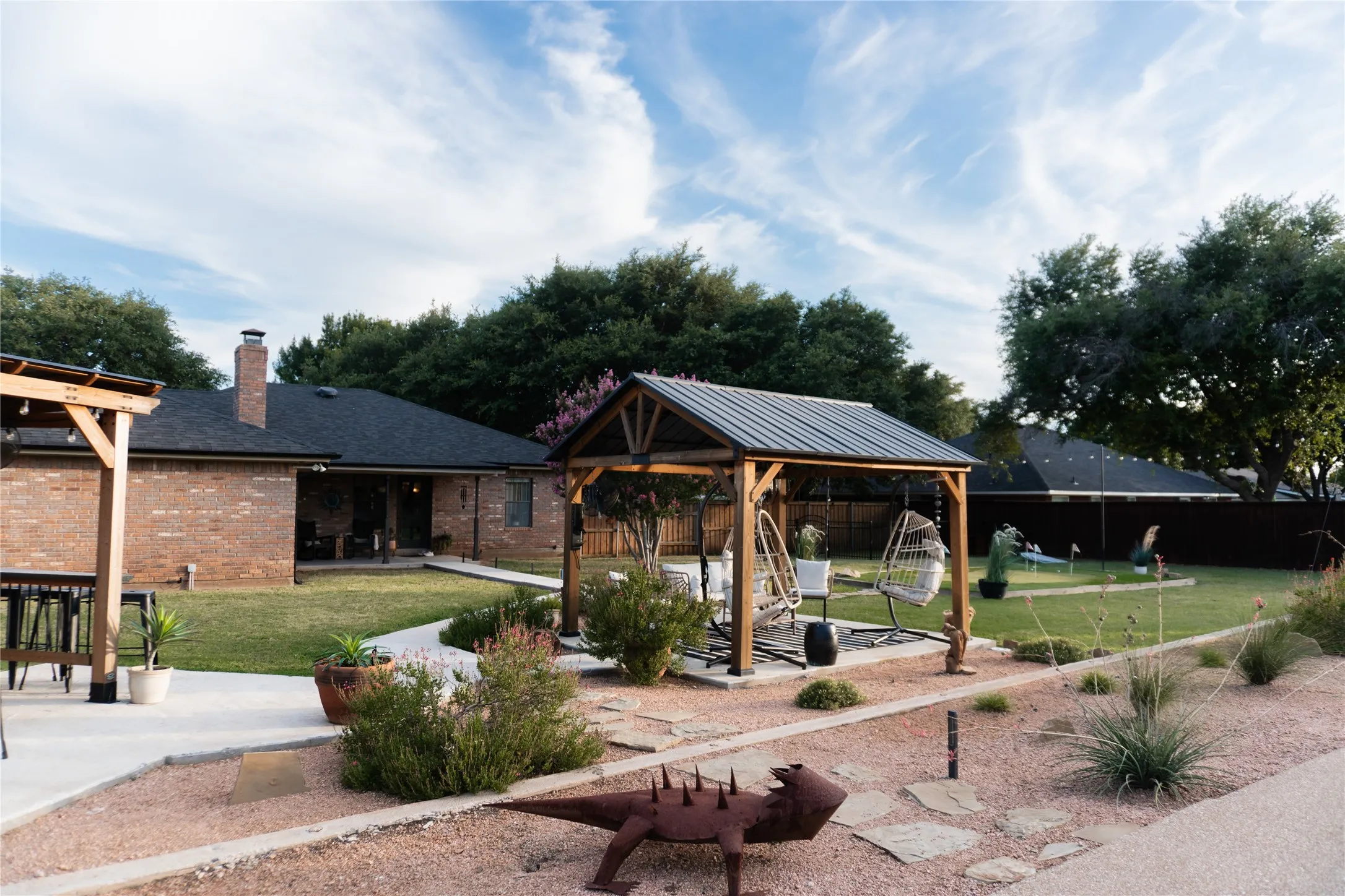 Single Family Residence For Sale in Brown County , 419 Windcrest Drive, Early, Texas 76802, 3 Bedroom, 2 Bathroom, 2 Garage spaces, 1,905 Sqft, built in 1994, mls#21321873, Real Estate Agent in Early, Homes For Sale in Brown county, Homes For Sale in Early, Realtor in Early Texas, Real Estate Brokerage Independent Realty Texas, Luminita Cordes Realtor