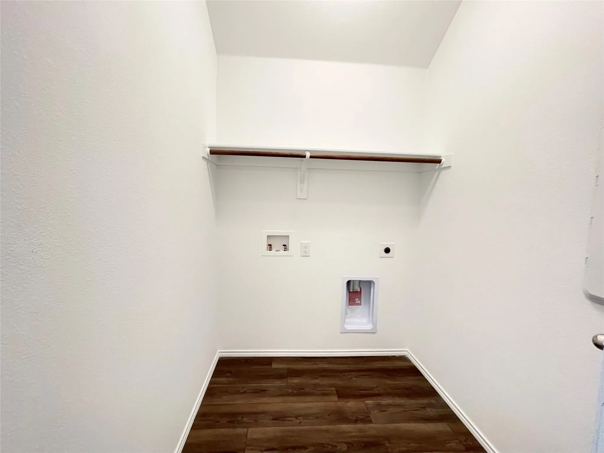 Single Family Residence For Rent in Denton County , 2372 Pyrite Drive, Little Elm, Texas 76227, 4 Bedroom, 2 Bathroom, 2 Garage spaces, 1,568 Sqft, built in 2021, mls#21321874, Real Estate Agent in Little Elm, Homes For Rent in Denton county, Homes For Rent in Little Elm, Realtor in Little Elm Texas, Real Estate Brokerage Independent Realty Texas, Luminita Cordes Realtor