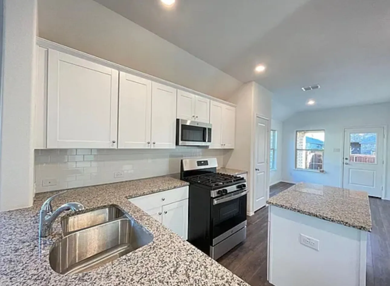 Single Family Residence For Rent in Denton County , 2372 Pyrite Drive, Little Elm, Texas 76227, 4 Bedroom, 2 Bathroom, 2 Garage spaces, 1,568 Sqft, built in 2021, mls#21321874, Real Estate Agent in Little Elm, Homes For Rent in Denton county, Homes For Rent in Little Elm, Realtor in Little Elm Texas, Real Estate Brokerage Independent Realty Texas, Luminita Cordes Realtor