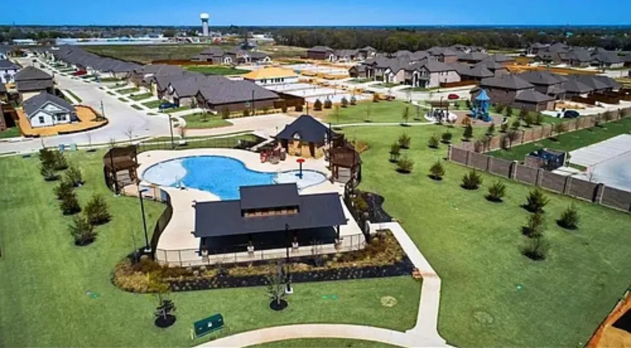 Single Family Residence For Rent in Denton County , 2372 Pyrite Drive, Little Elm, Texas 76227, 4 Bedroom, 2 Bathroom, 2 Garage spaces, 1,568 Sqft, built in 2021, mls#21321874, Real Estate Agent in Little Elm, Homes For Rent in Denton county, Homes For Rent in Little Elm, Realtor in Little Elm Texas, Real Estate Brokerage Independent Realty Texas, Luminita Cordes Realtor