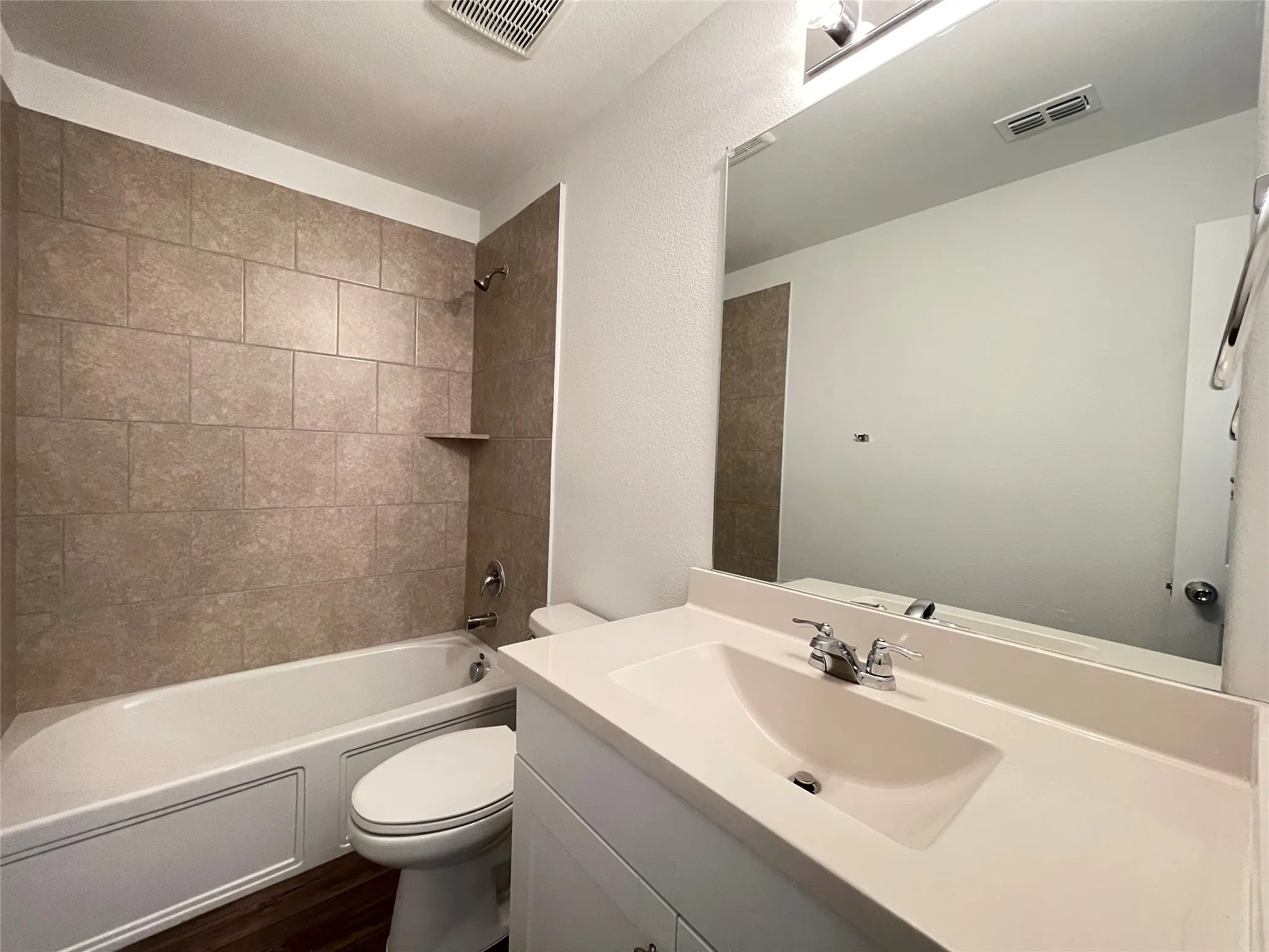 Single Family Residence For Rent in Denton County , 2372 Pyrite Drive, Little Elm, Texas 76227, 4 Bedroom, 2 Bathroom, 2 Garage spaces, 1,568 Sqft, built in 2021, mls#21321874, Real Estate Agent in Little Elm, Homes For Rent in Denton county, Homes For Rent in Little Elm, Realtor in Little Elm Texas, Real Estate Brokerage Independent Realty Texas, Luminita Cordes Realtor