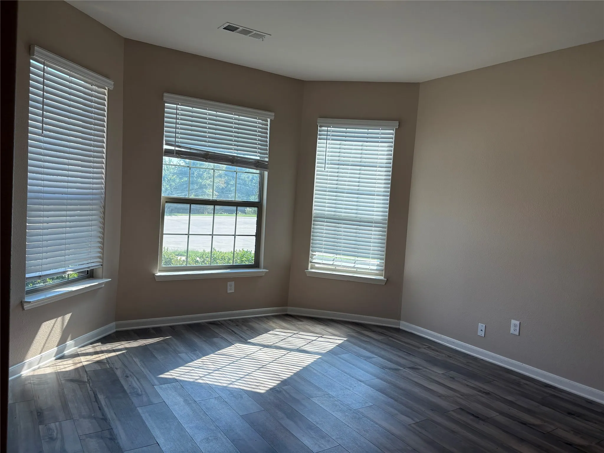 Living Area 2