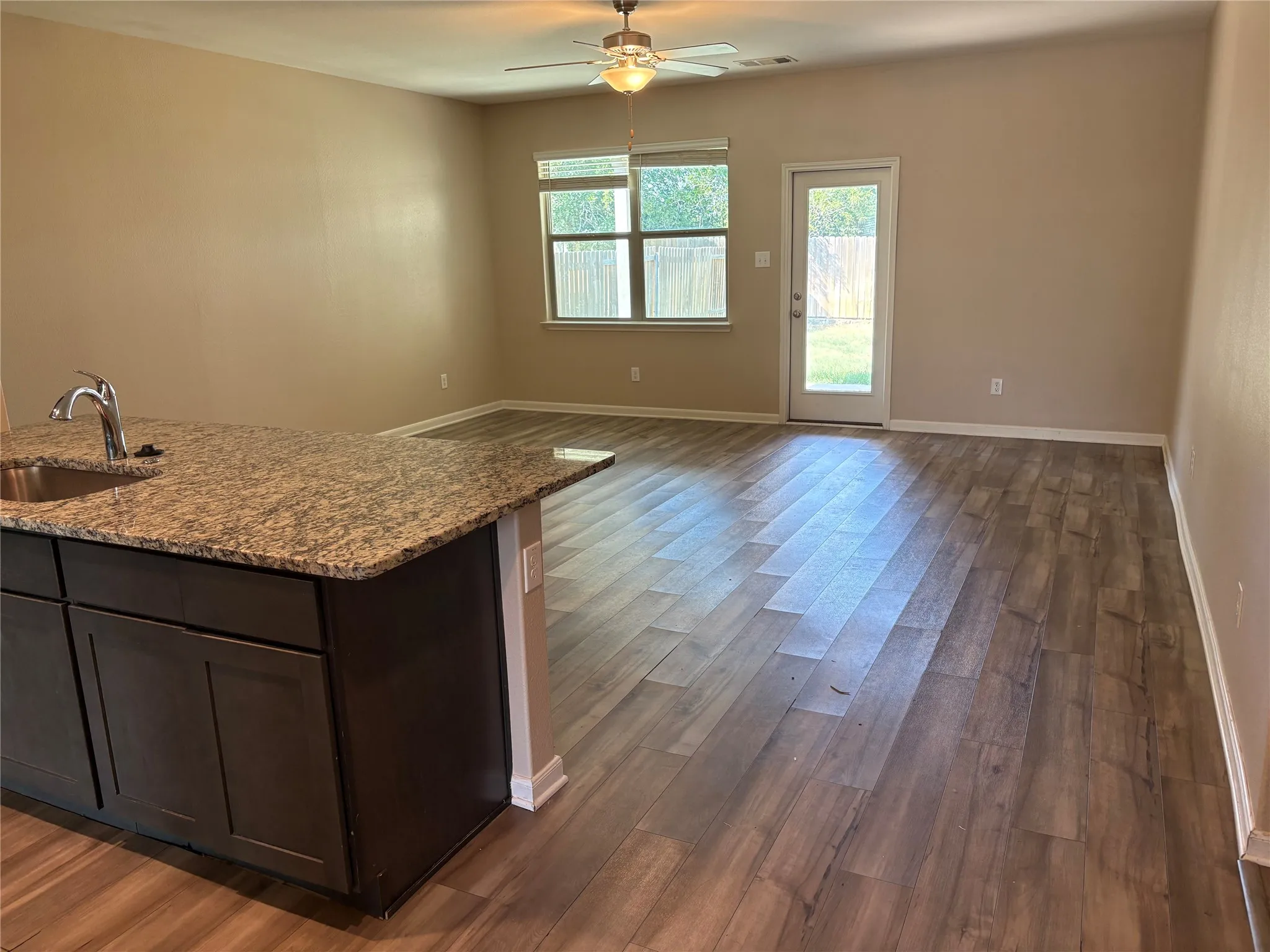 Living ARea 1