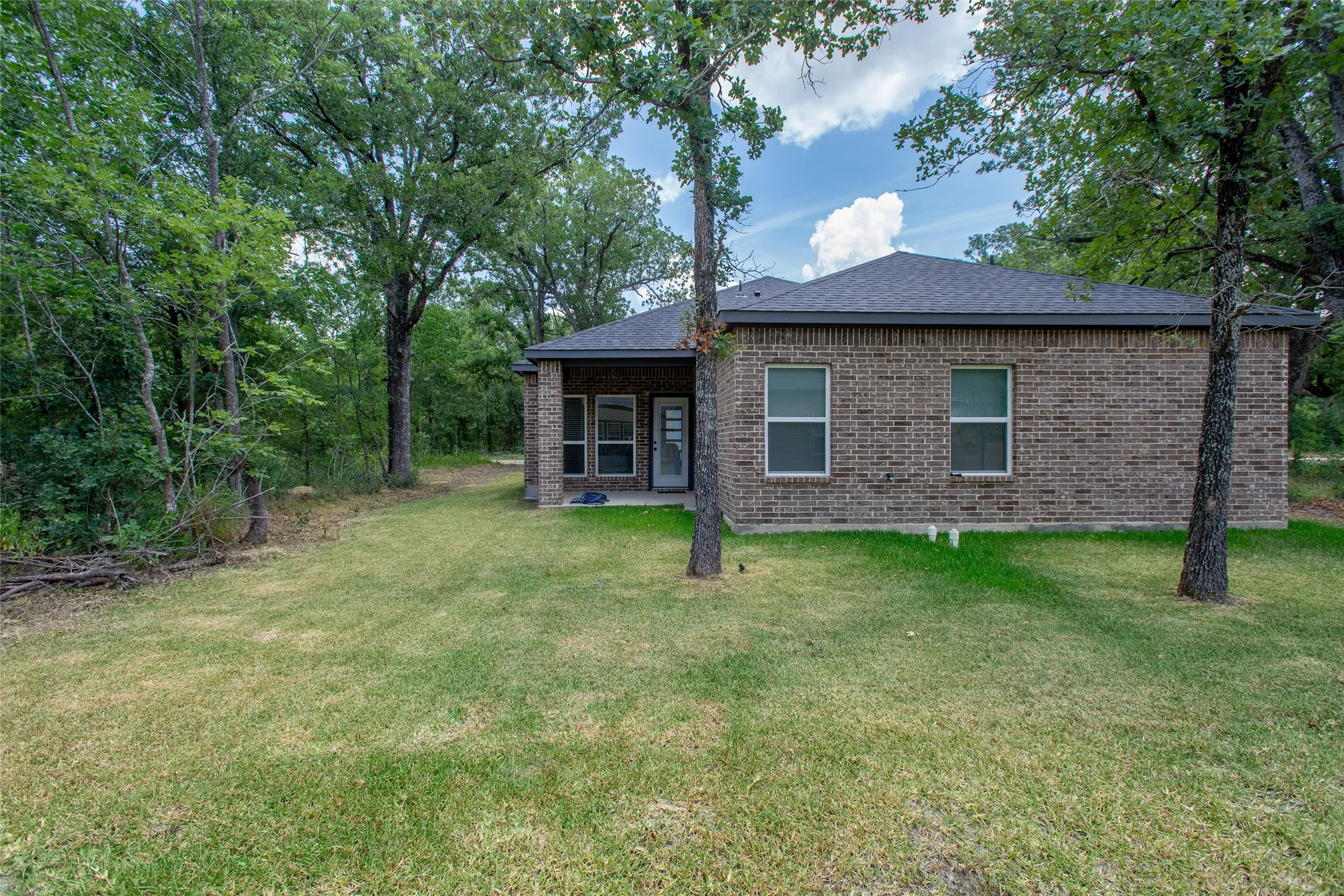 Single Family Residence For Sale in Henderson County , 119 Driftwood Drive, Trinidad, Texas 75163, 3 Bedroom, 2 Bathroom, 2 Garage spaces, 1,645 Sqft, built in 2025, mls#21321832, Real Estate Agent in Trinidad, Homes For Sale in Henderson county, Homes For Sale in Trinidad, Realtor in Trinidad Texas, Real Estate Brokerage Independent Realty Texas, Luminita Cordes Realtor
