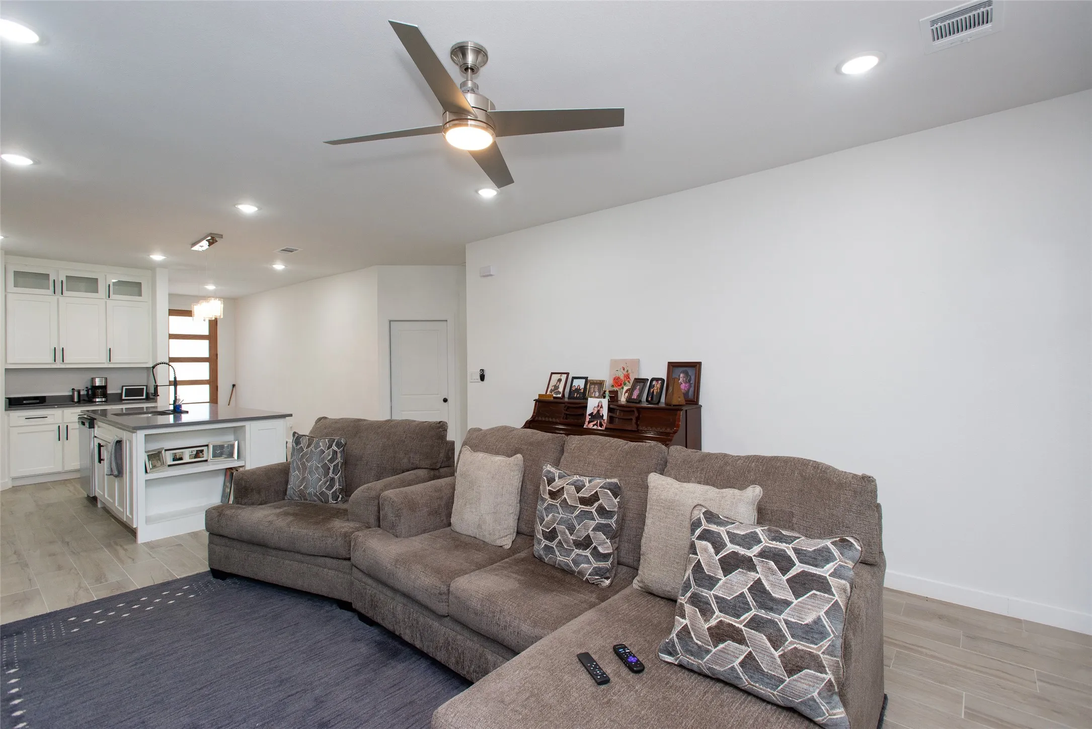 Single Family Residence For Sale in Henderson County , 119 Driftwood Drive, Trinidad, Texas 75163, 3 Bedroom, 2 Bathroom, 2 Garage spaces, 1,645 Sqft, built in 2025, mls#21321832, Real Estate Agent in Trinidad, Homes For Sale in Henderson county, Homes For Sale in Trinidad, Realtor in Trinidad Texas, Real Estate Brokerage Independent Realty Texas, Luminita Cordes Realtor