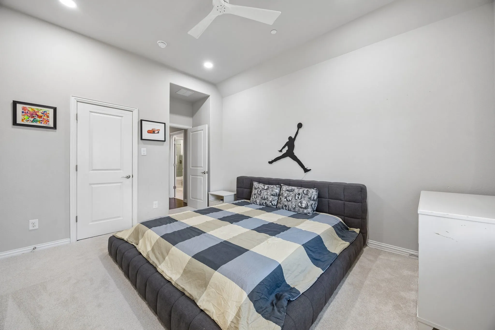 Single Family Residence For Sale in Tarrant County , 1008 Lexington Terrace, Southlake, Texas 76092, 5 Bedroom, 7 Bathroom, 4 Garage spaces, 6,365 Sqft, built in 2015, mls#21321721, Real Estate Agent in Southlake, Homes For Sale in Tarrant county, Homes For Sale in Southlake, Realtor in Southlake Texas, Real Estate Brokerage Independent Realty Texas, Luminita Cordes Realtor