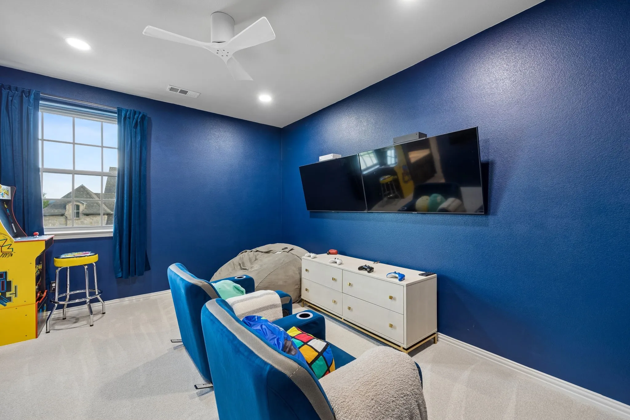 Single Family Residence For Sale in Tarrant County , 1008 Lexington Terrace, Southlake, Texas 76092, 5 Bedroom, 7 Bathroom, 4 Garage spaces, 6,365 Sqft, built in 2015, mls#21321721, Real Estate Agent in Southlake, Homes For Sale in Tarrant county, Homes For Sale in Southlake, Realtor in Southlake Texas, Real Estate Brokerage Independent Realty Texas, Luminita Cordes Realtor