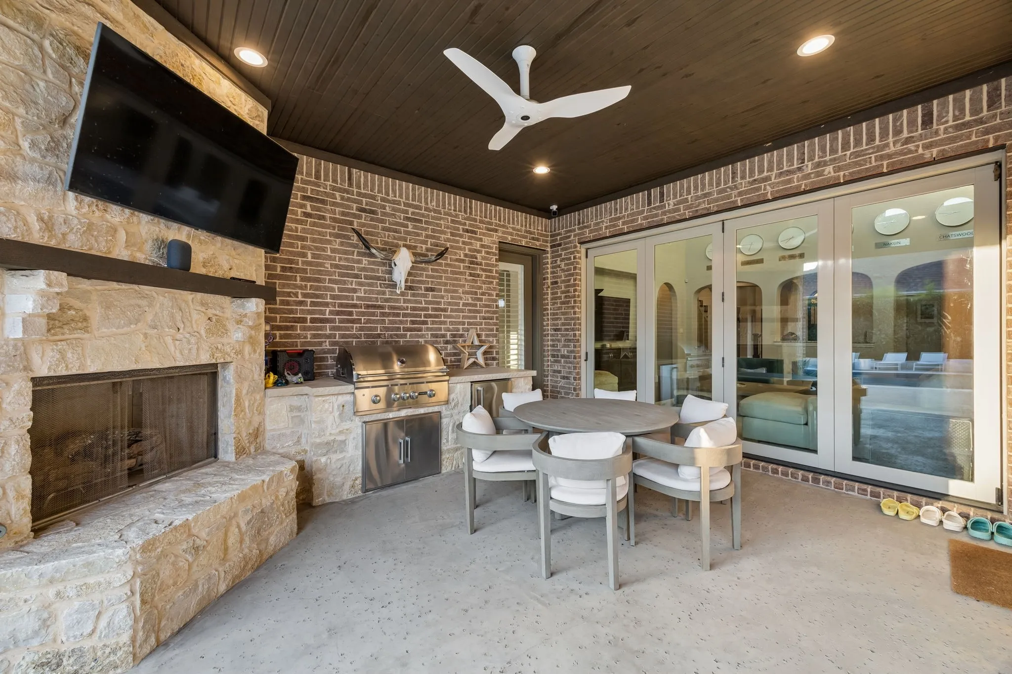 Single Family Residence For Sale in Tarrant County , 1008 Lexington Terrace, Southlake, Texas 76092, 5 Bedroom, 7 Bathroom, 4 Garage spaces, 6,365 Sqft, built in 2015, mls#21321721, Real Estate Agent in Southlake, Homes For Sale in Tarrant county, Homes For Sale in Southlake, Realtor in Southlake Texas, Real Estate Brokerage Independent Realty Texas, Luminita Cordes Realtor