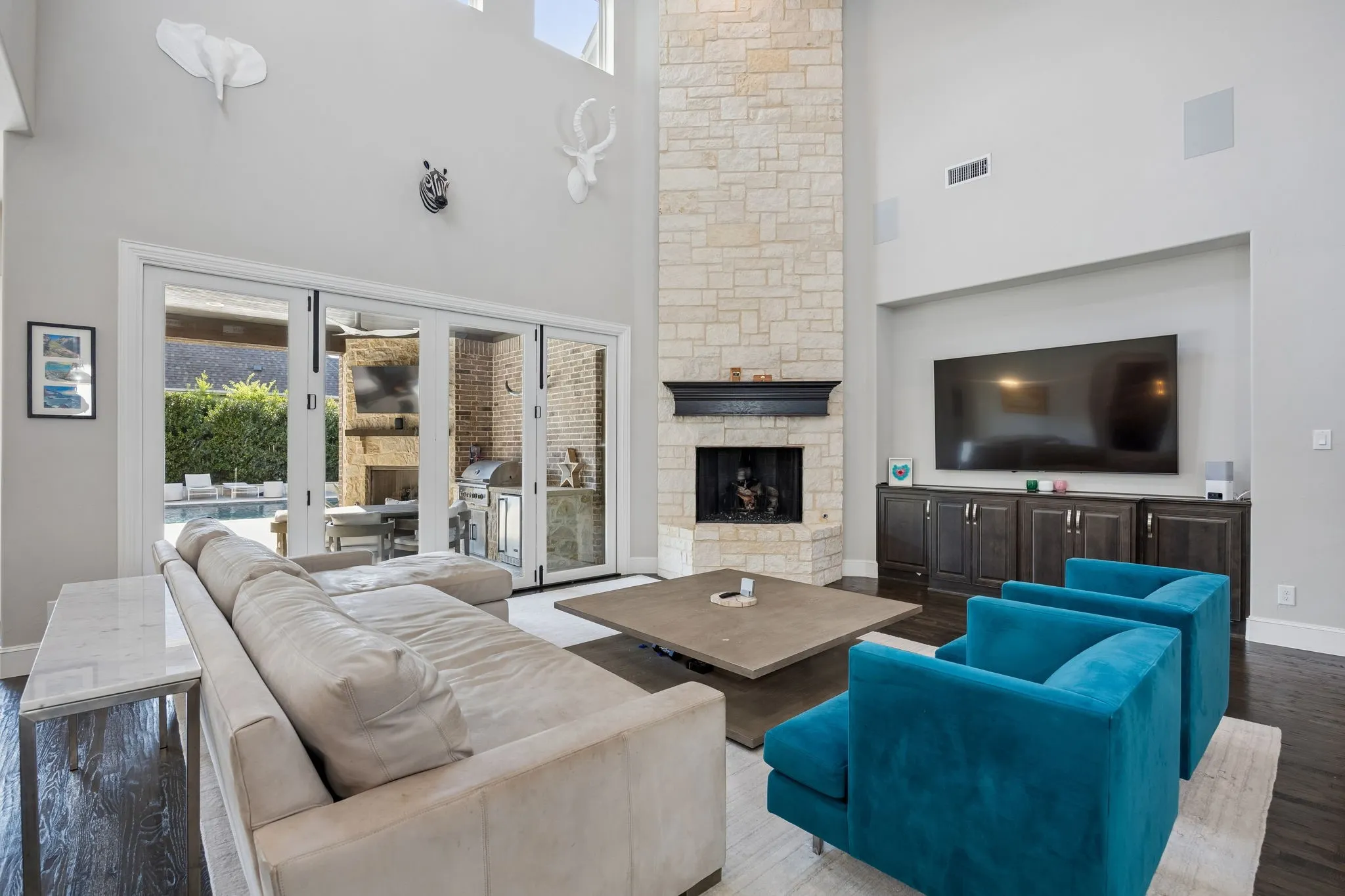 Single Family Residence For Sale in Tarrant County , 1008 Lexington Terrace, Southlake, Texas 76092, 5 Bedroom, 7 Bathroom, 4 Garage spaces, 6,365 Sqft, built in 2015, mls#21321721, Real Estate Agent in Southlake, Homes For Sale in Tarrant county, Homes For Sale in Southlake, Realtor in Southlake Texas, Real Estate Brokerage Independent Realty Texas, Luminita Cordes Realtor