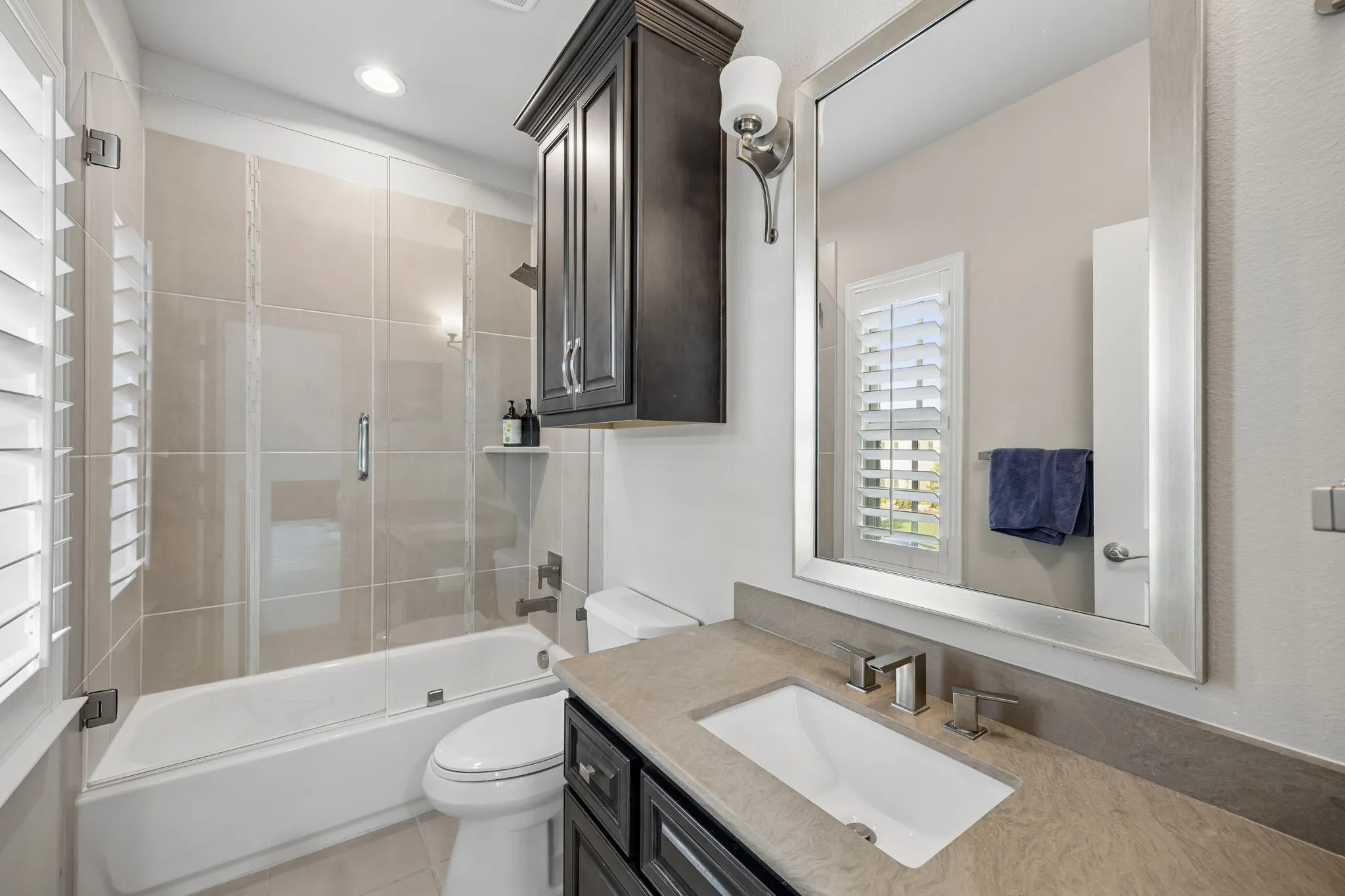 Single Family Residence For Sale in Tarrant County , 1008 Lexington Terrace, Southlake, Texas 76092, 5 Bedroom, 7 Bathroom, 4 Garage spaces, 6,365 Sqft, built in 2015, mls#21321721, Real Estate Agent in Southlake, Homes For Sale in Tarrant county, Homes For Sale in Southlake, Realtor in Southlake Texas, Real Estate Brokerage Independent Realty Texas, Luminita Cordes Realtor