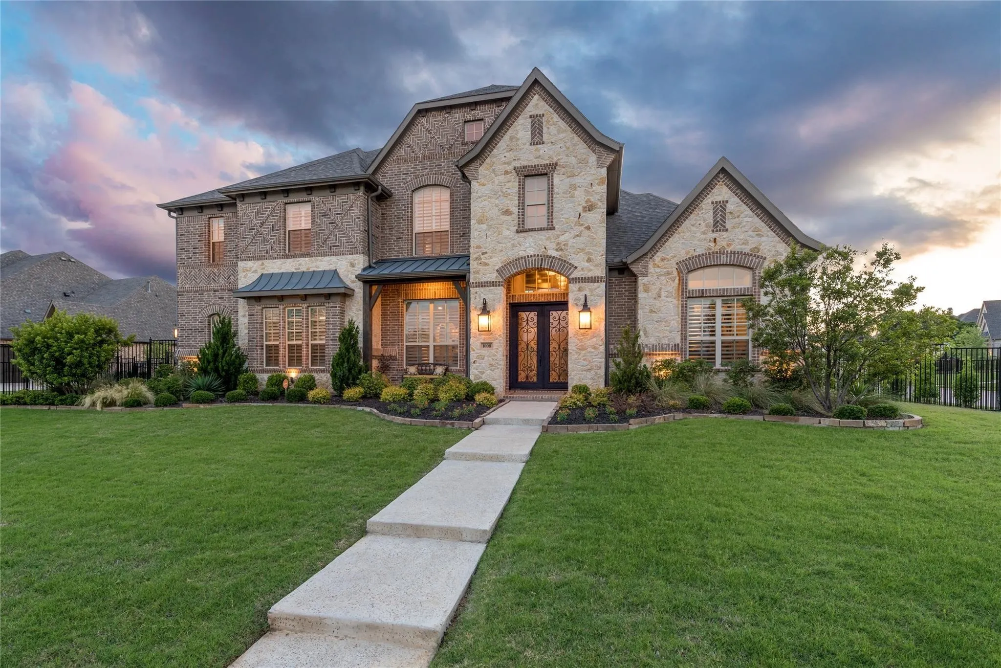 Single Family Residence For Sale in Tarrant County , 1008 Lexington Terrace, Southlake, Texas 76092, 5 Bedroom, 7 Bathroom, 4 Garage spaces, 6,365 Sqft, built in 2015, mls#21321721, Real Estate Agent in Southlake, Homes For Sale in Tarrant county, Homes For Sale in Southlake, Realtor in Southlake Texas, Real Estate Brokerage Independent Realty Texas, Luminita Cordes Realtor