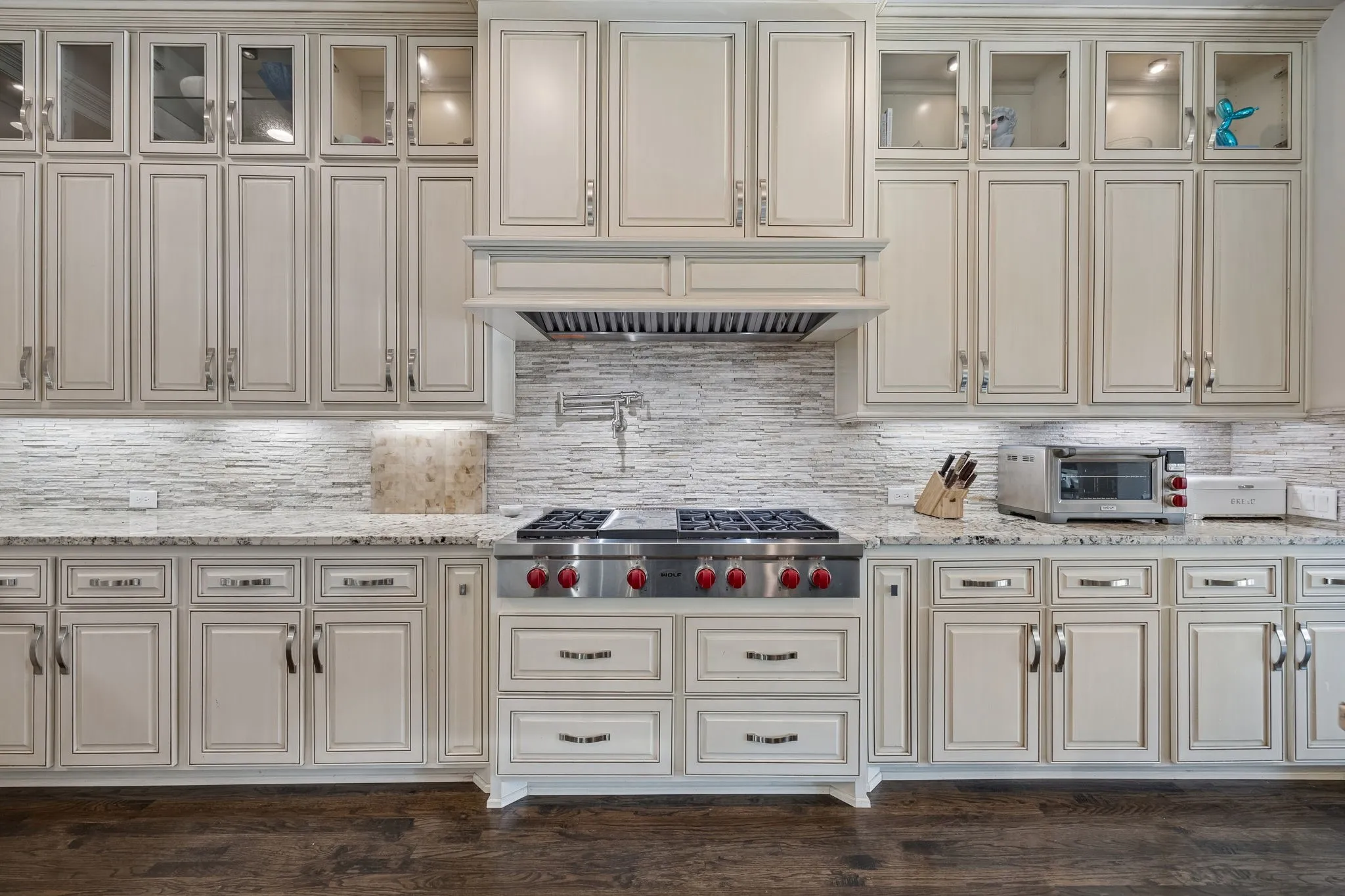 Single Family Residence For Sale in Tarrant County , 1008 Lexington Terrace, Southlake, Texas 76092, 5 Bedroom, 7 Bathroom, 4 Garage spaces, 6,365 Sqft, built in 2015, mls#21321721, Real Estate Agent in Southlake, Homes For Sale in Tarrant county, Homes For Sale in Southlake, Realtor in Southlake Texas, Real Estate Brokerage Independent Realty Texas, Luminita Cordes Realtor
