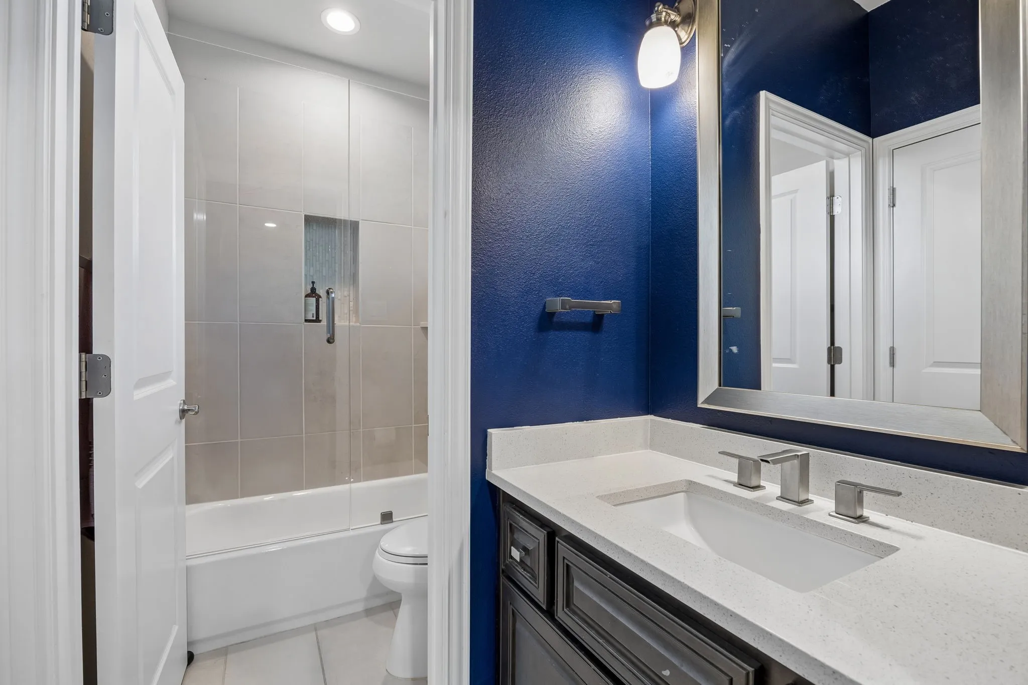 Single Family Residence For Sale in Tarrant County , 1008 Lexington Terrace, Southlake, Texas 76092, 5 Bedroom, 7 Bathroom, 4 Garage spaces, 6,365 Sqft, built in 2015, mls#21321721, Real Estate Agent in Southlake, Homes For Sale in Tarrant county, Homes For Sale in Southlake, Realtor in Southlake Texas, Real Estate Brokerage Independent Realty Texas, Luminita Cordes Realtor